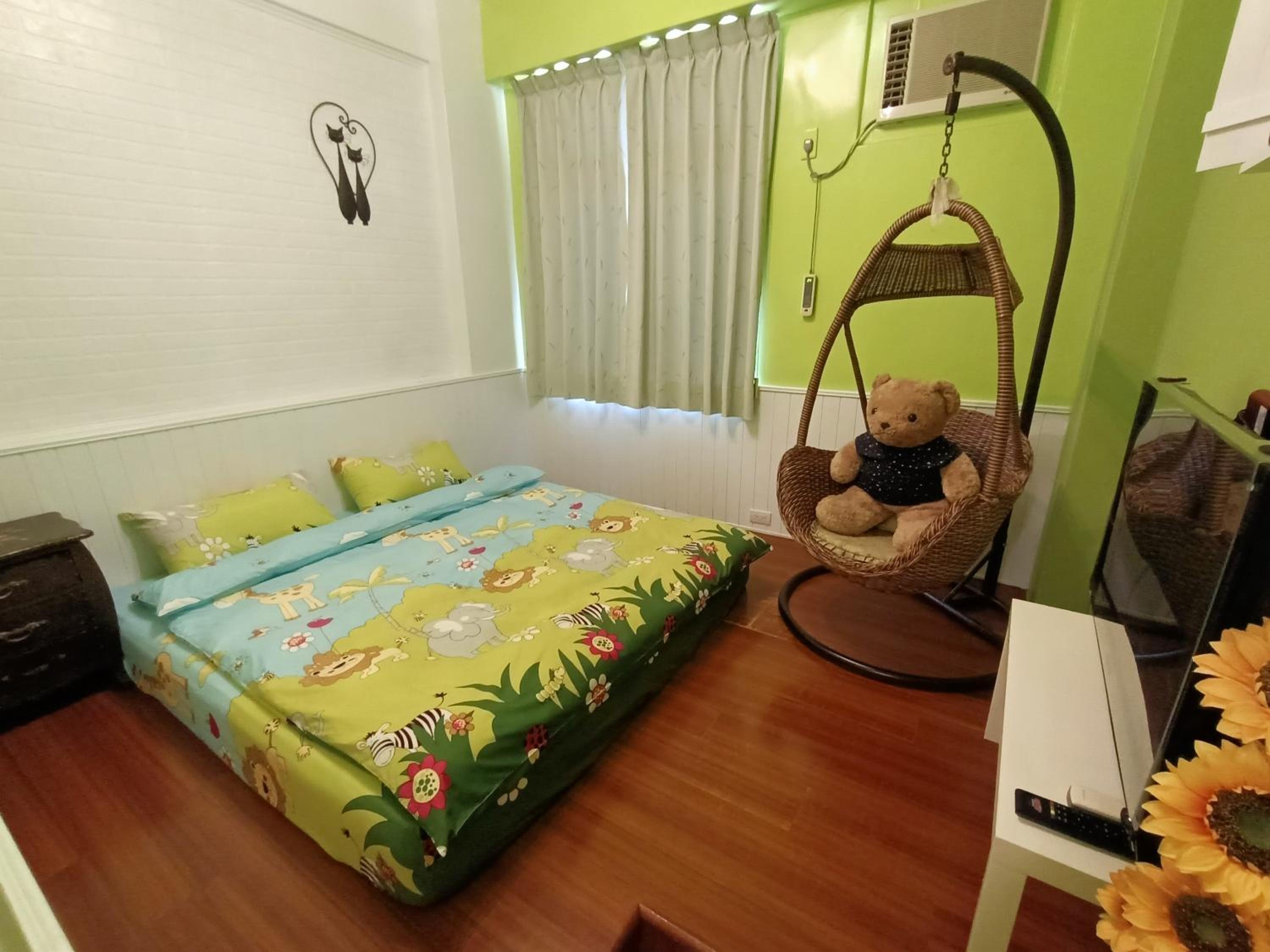 Queen Room photo 3
