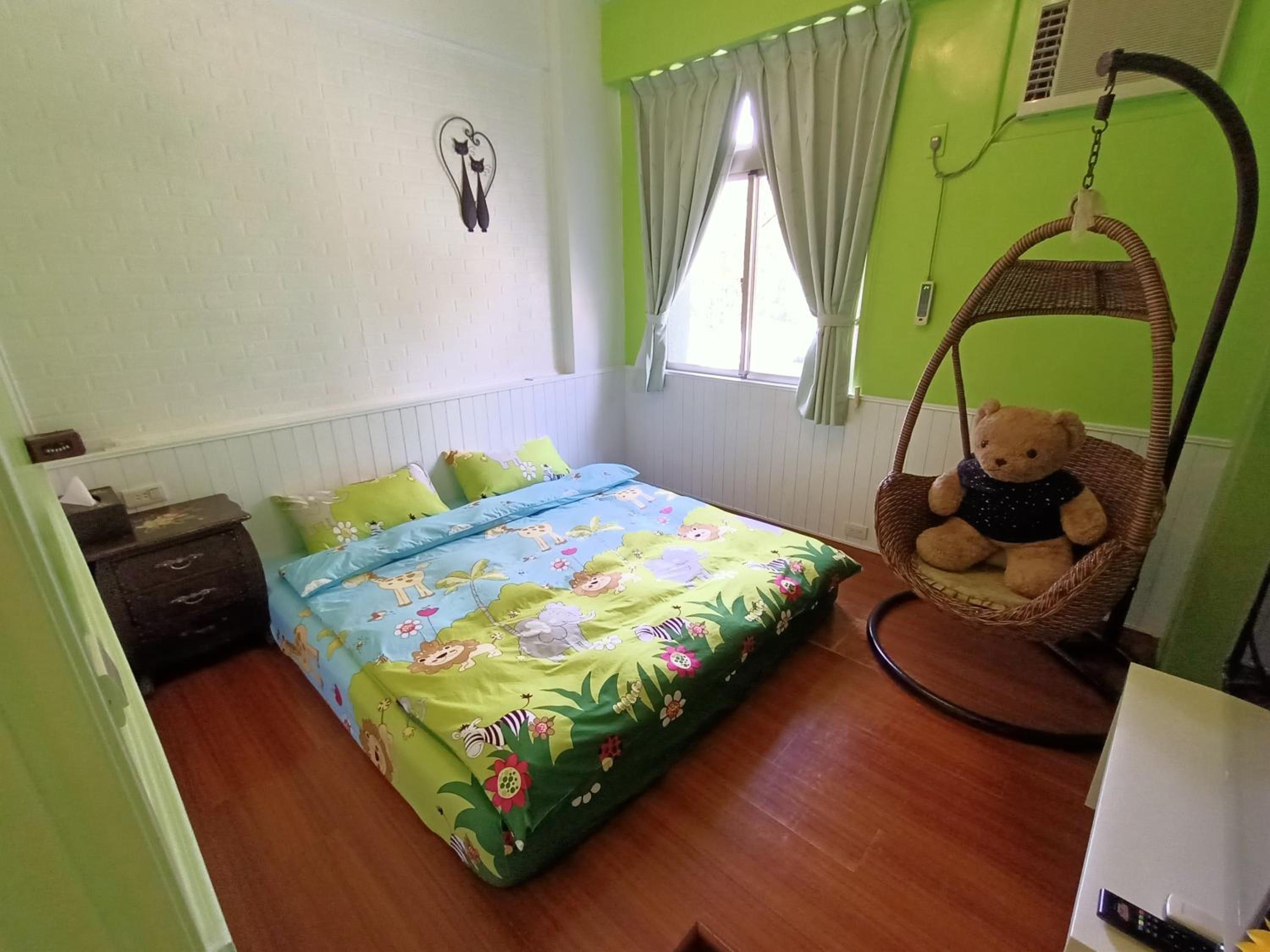 Queen Room photo 1