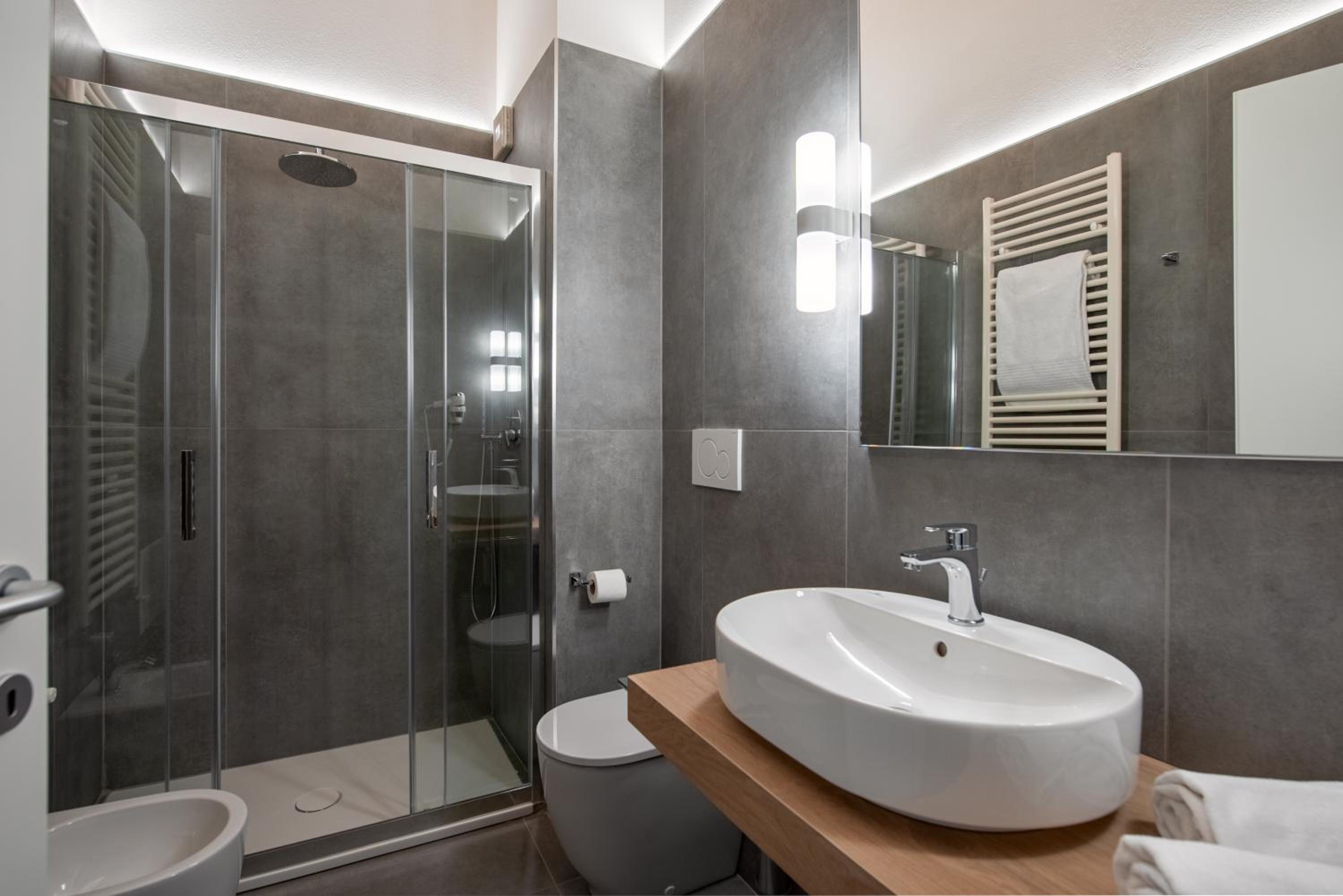 Deluxe Double or Twin Room - Photo 3
