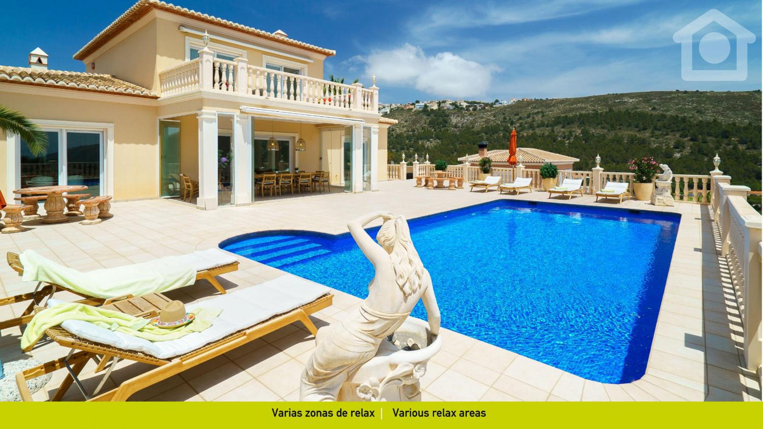 Villa photo 3