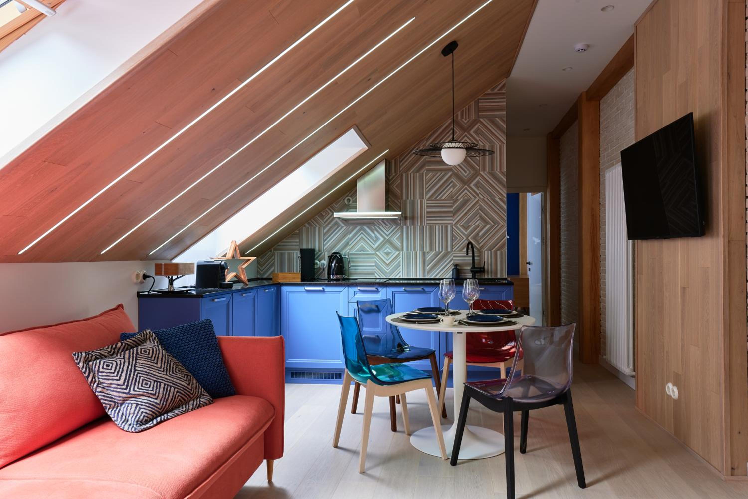 Apartment with Terrace - Photo 17