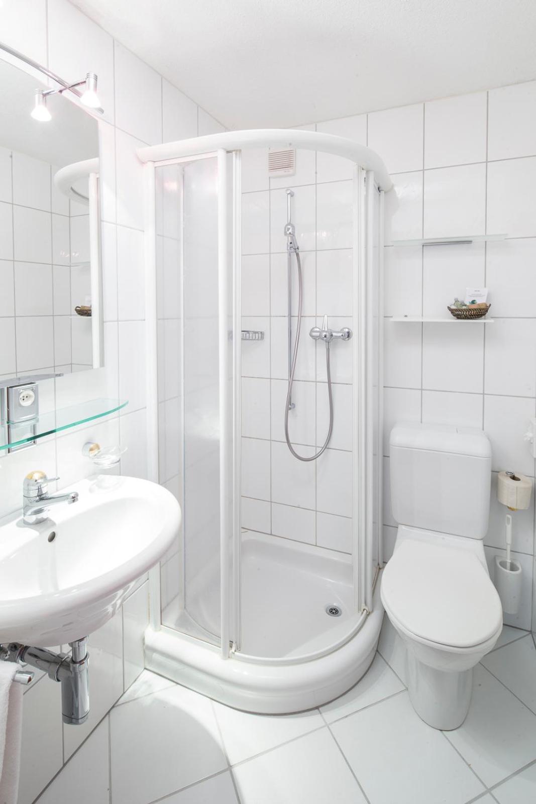 Budget Single Room photo 3