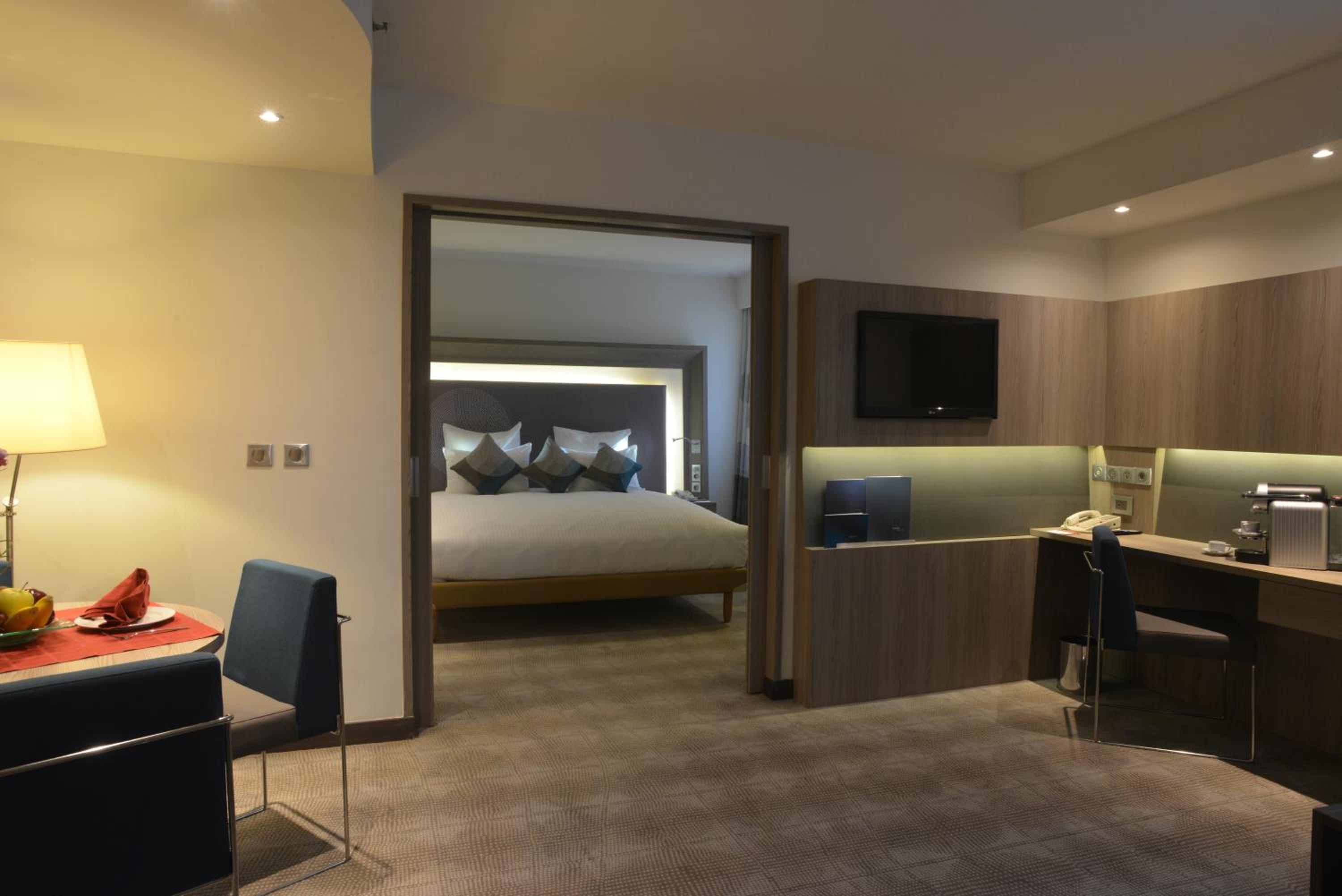 Superior King Suite