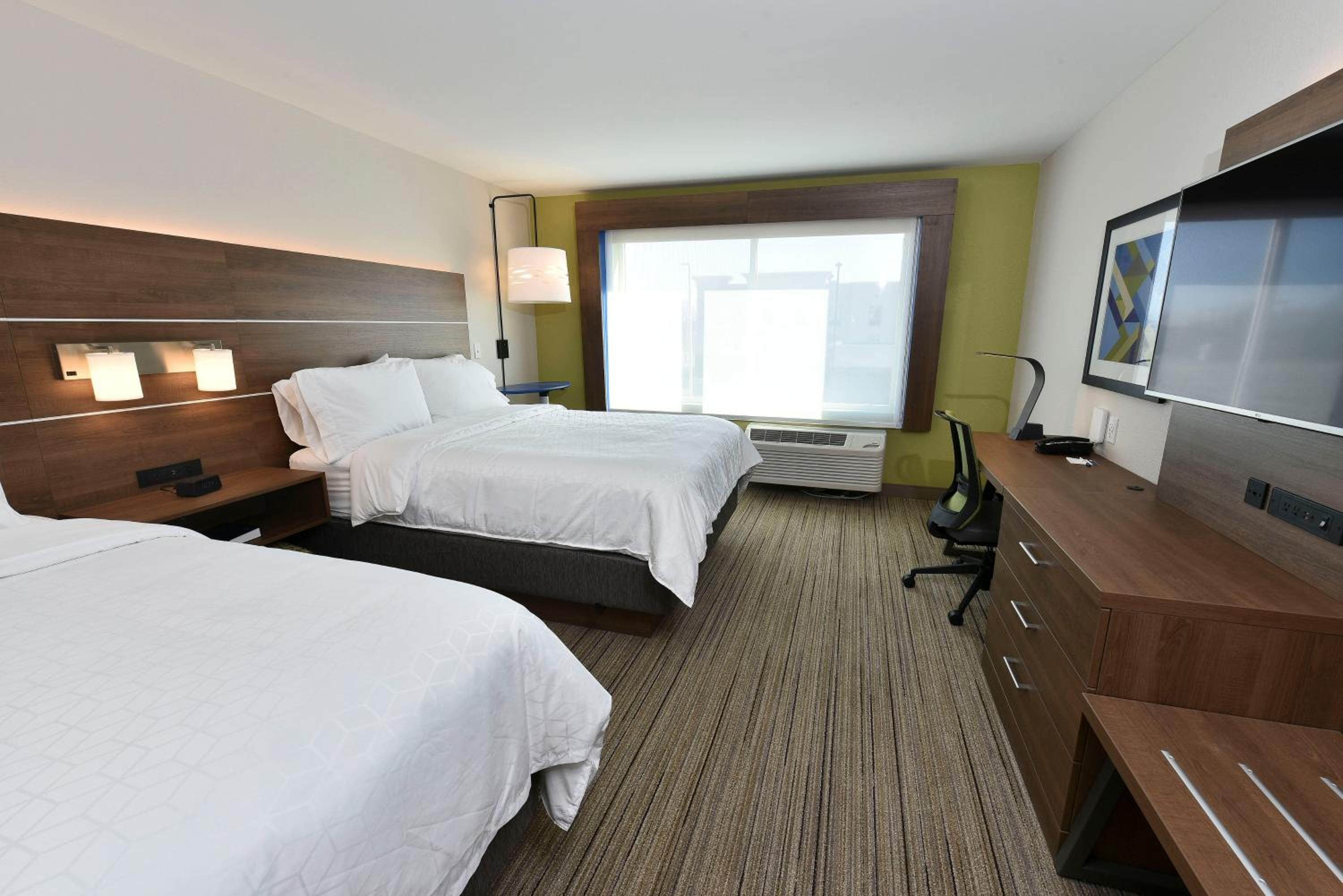 Standard Queen Room with Two Queen Beds - Photo 1