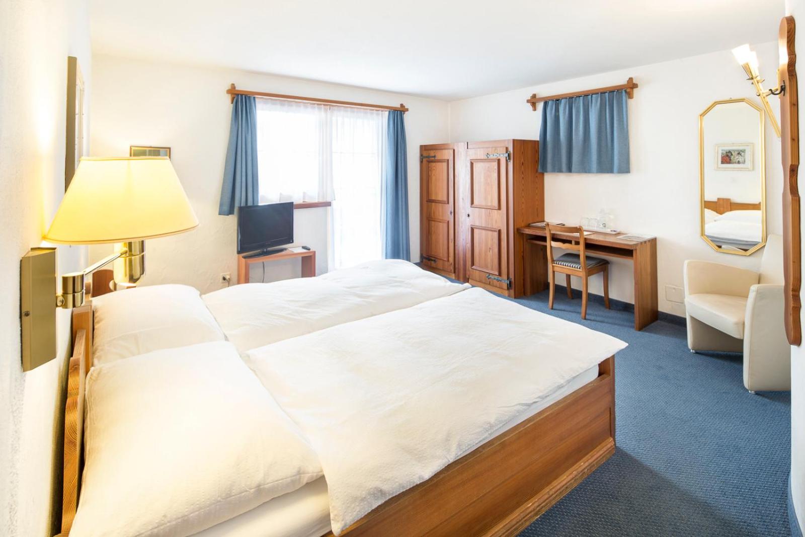 Budget Double Room photo 2