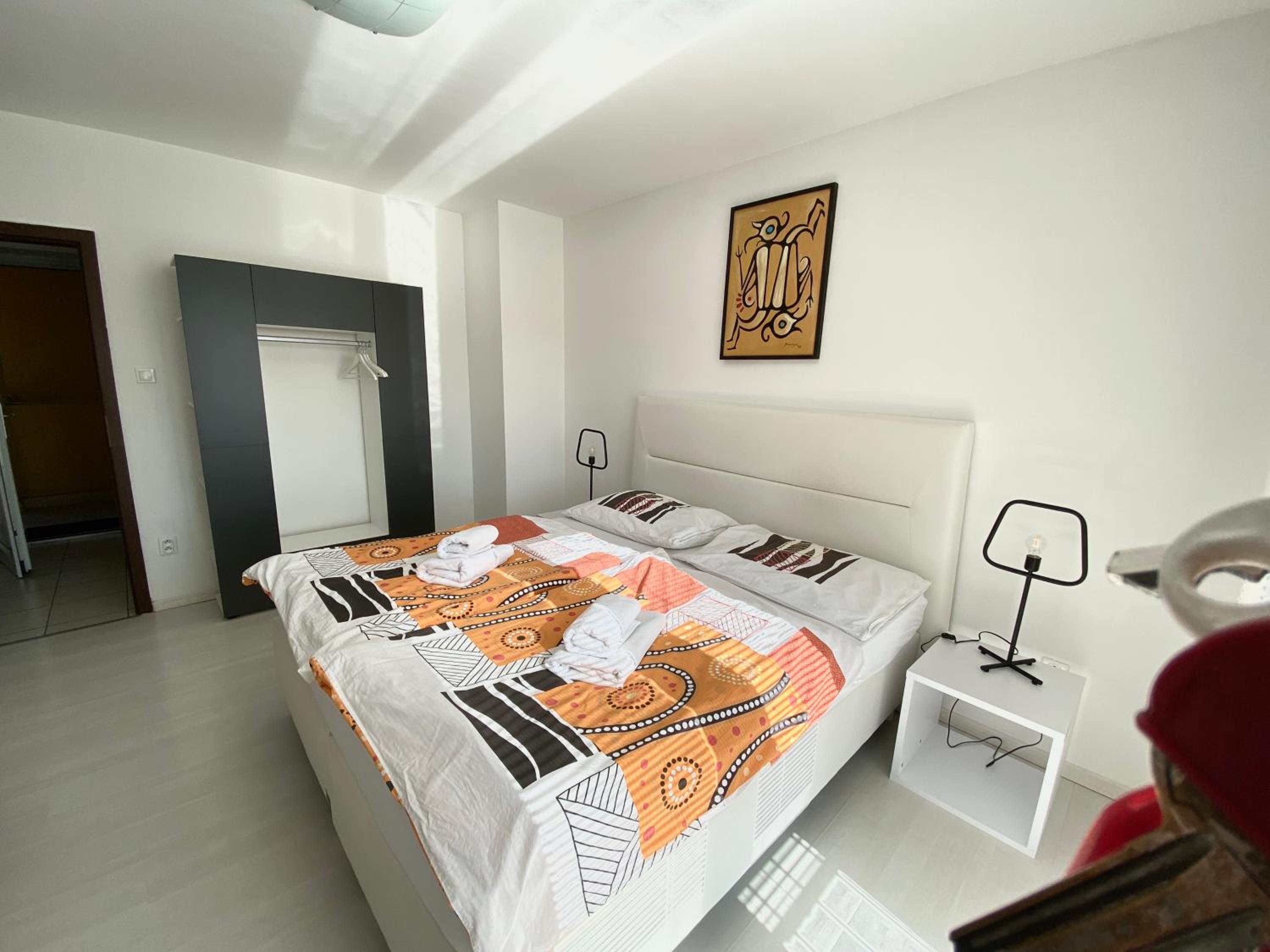 Double Room - Photo 6