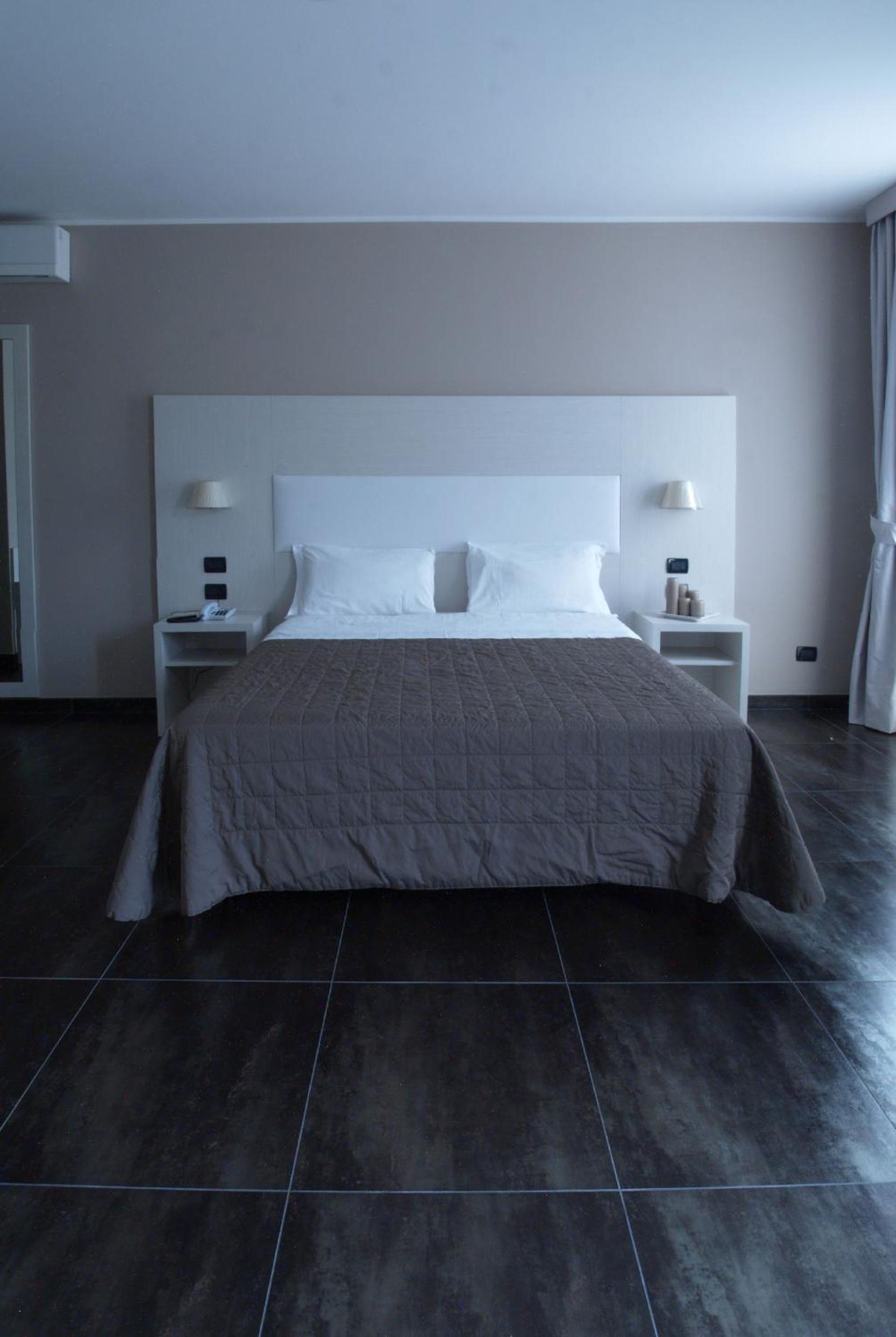 Suite photo 1