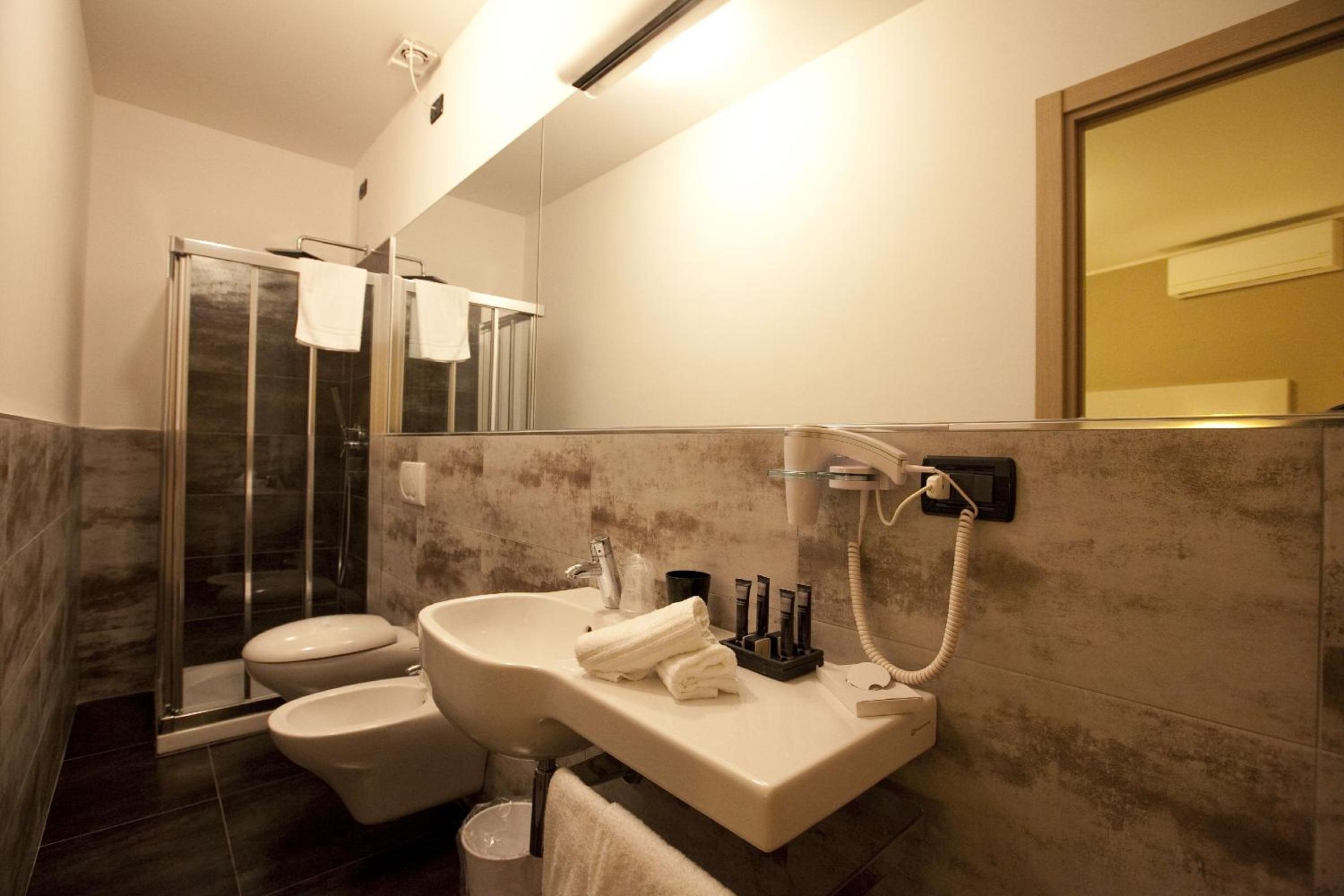 Single Room photo 2