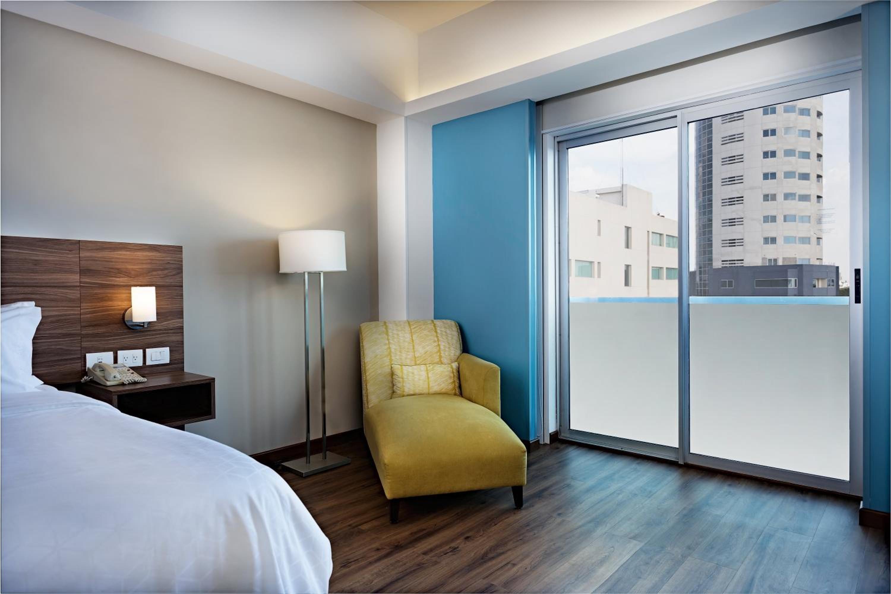 King Suite - Photo 2