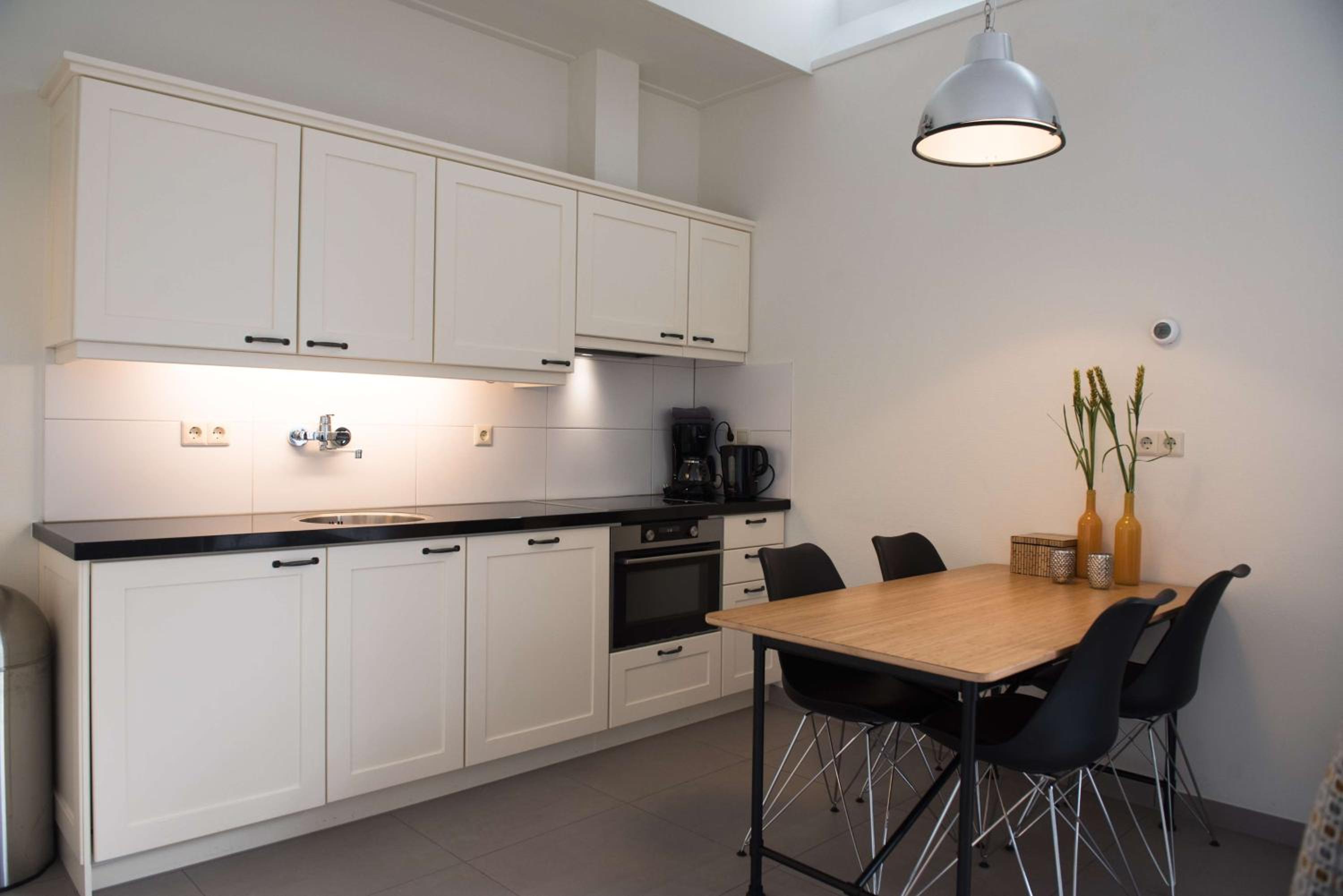 Two-Bedroom Apartment with Four Single Beds and Balcony, photo 6
