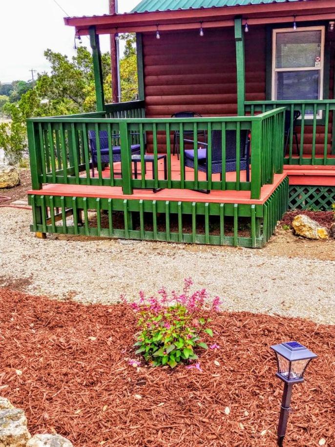 Half Duplex Themed Cabins