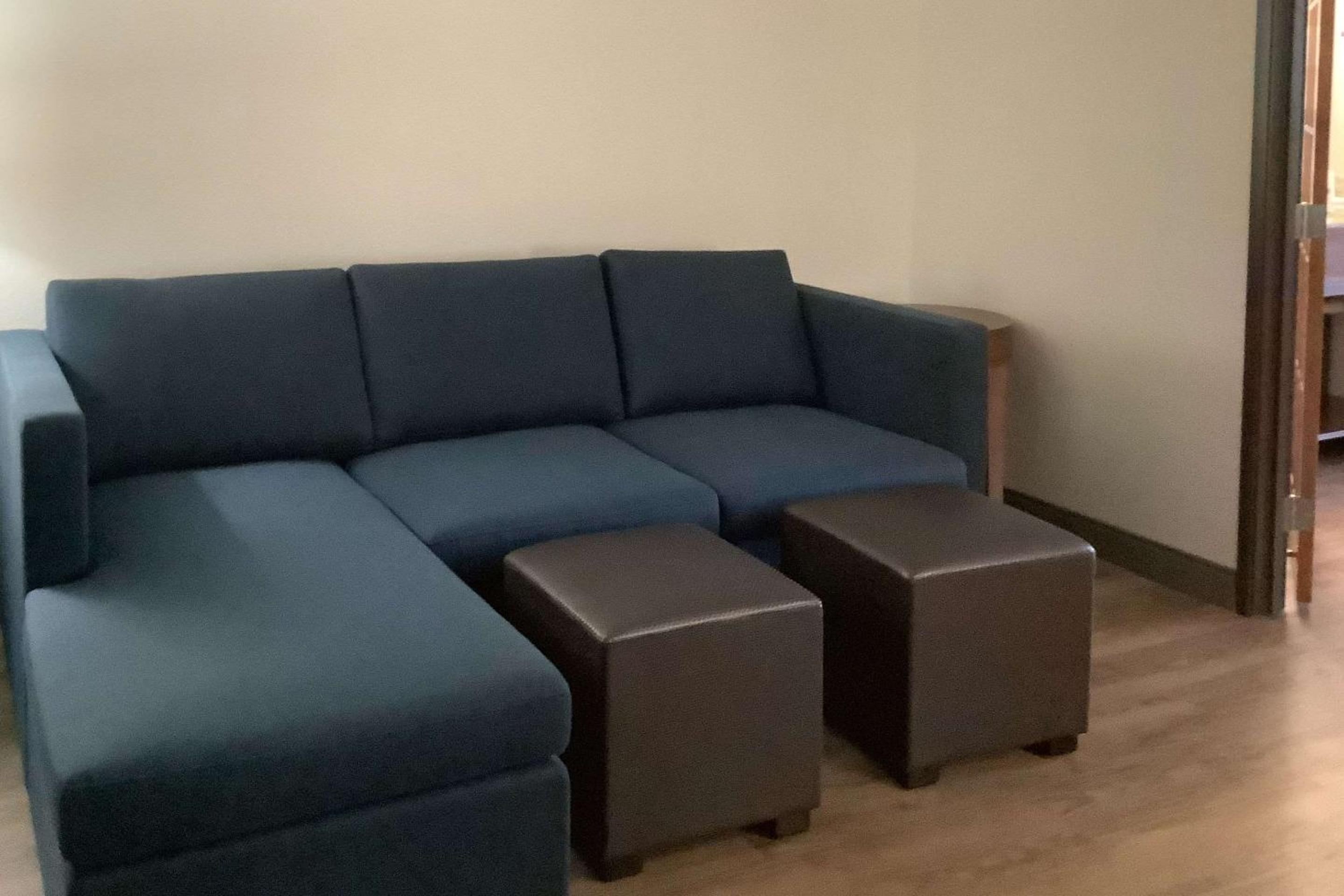 One Bedroom King Suite with Sofa Bed - Non-Smoking photo 2