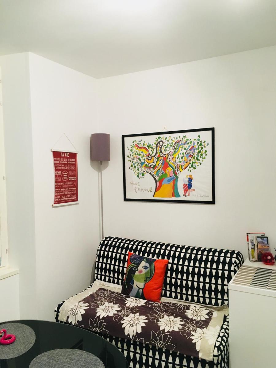 Apartment with Terrace - Photo 8