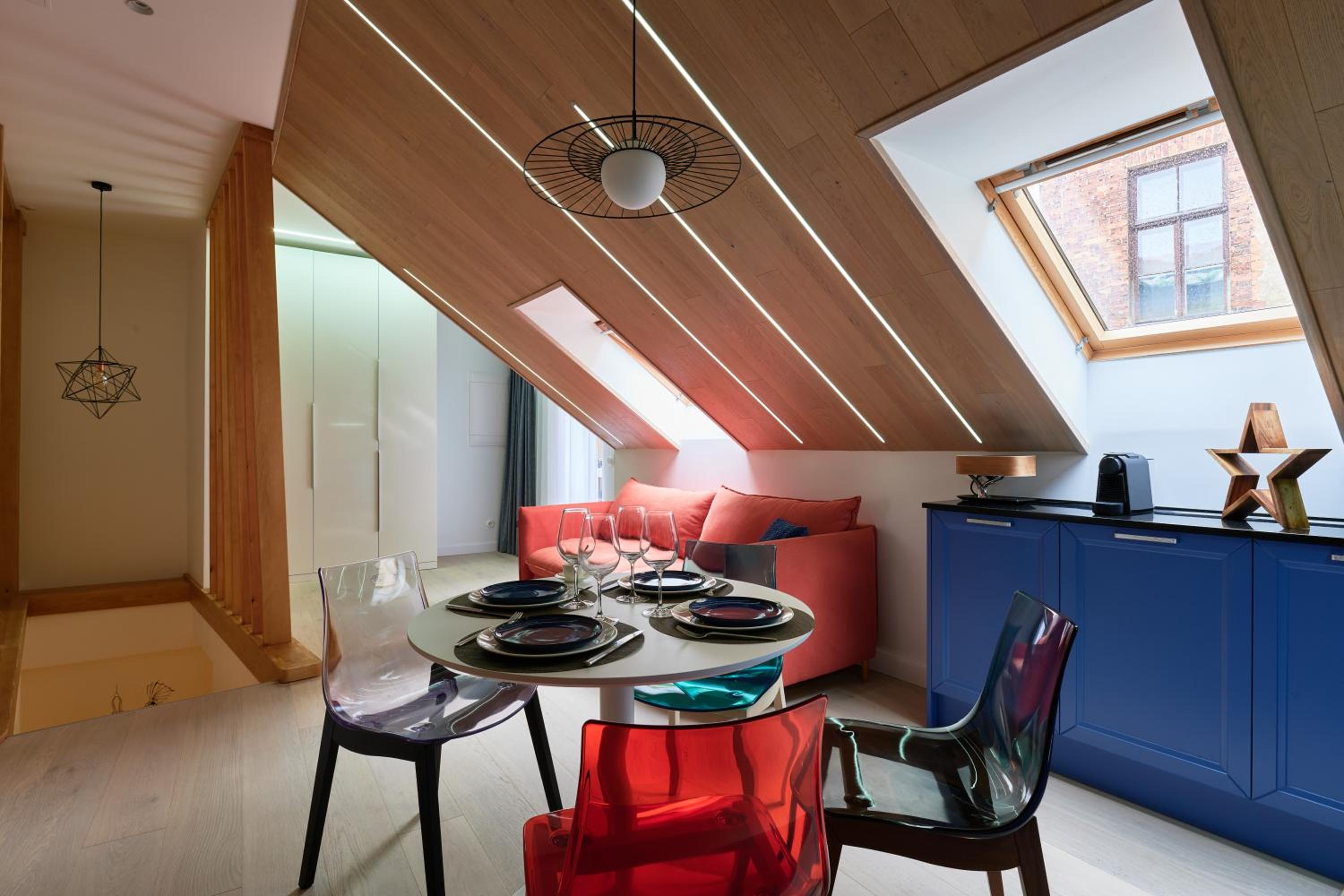 Apartment with Terrace - Photo 5