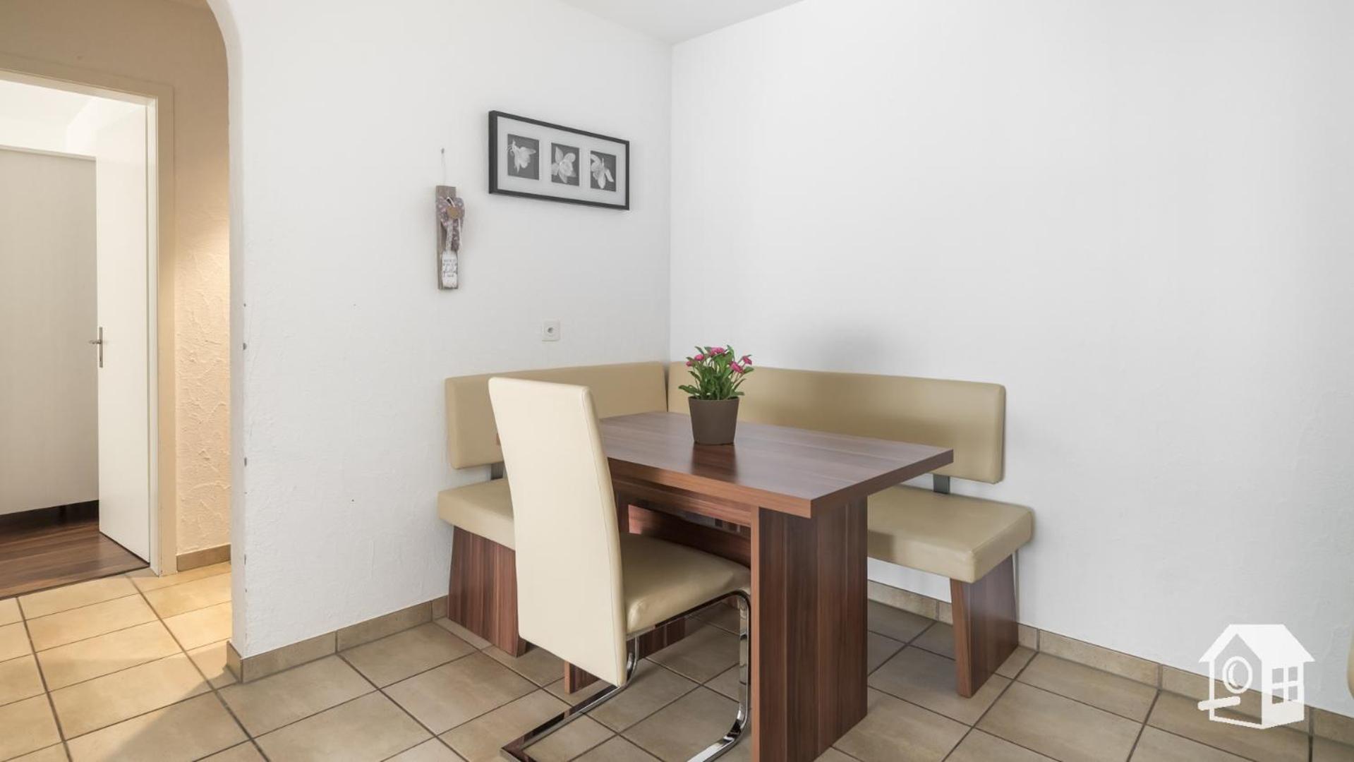 Apartment with Balcony photo 3