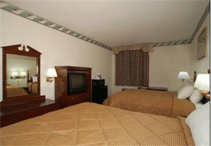 Double Room - Non-Smoking  - Photo 2