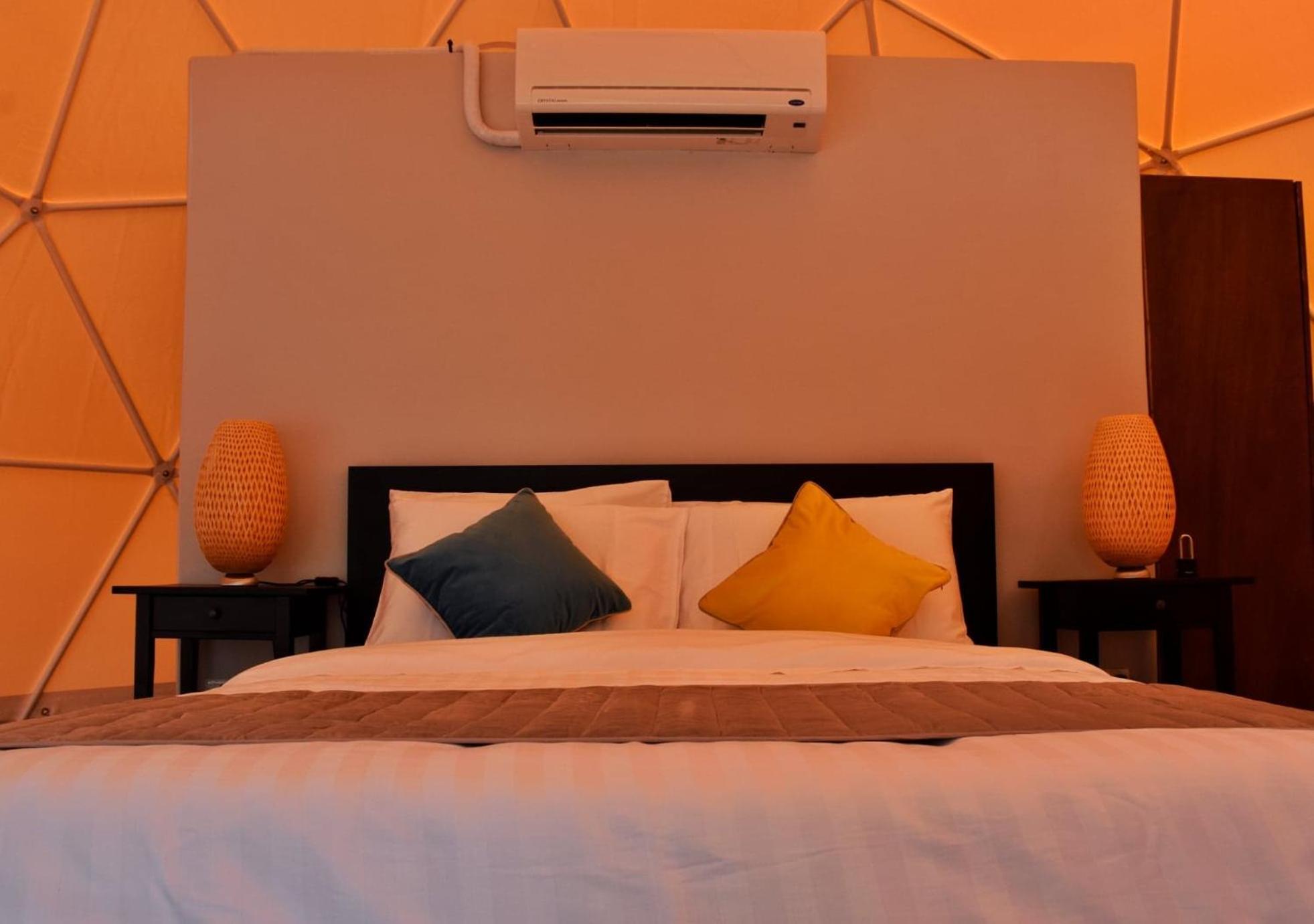 King Room with Pool View - Photo 3