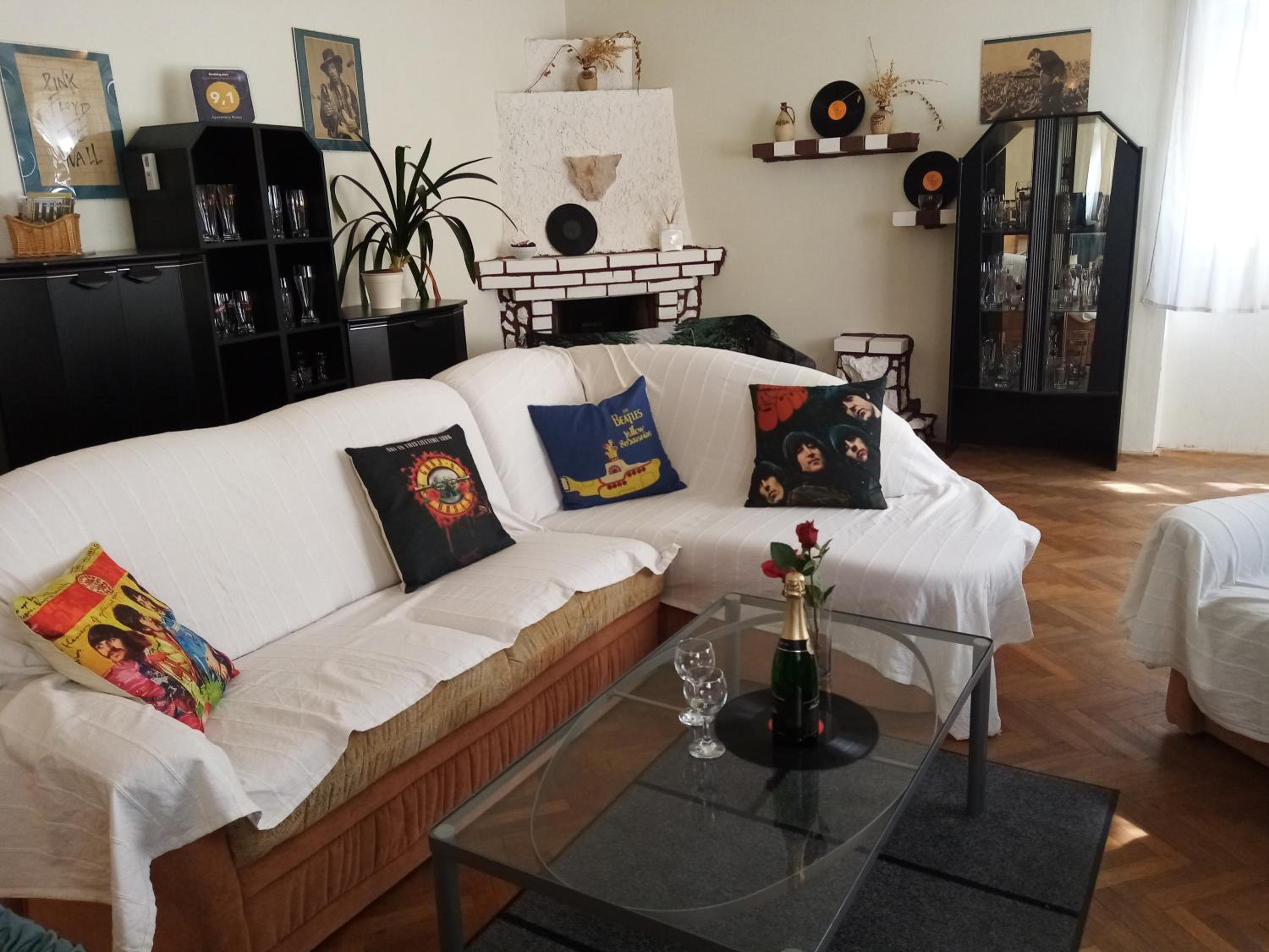 Apartment (6 Adults) photo 3