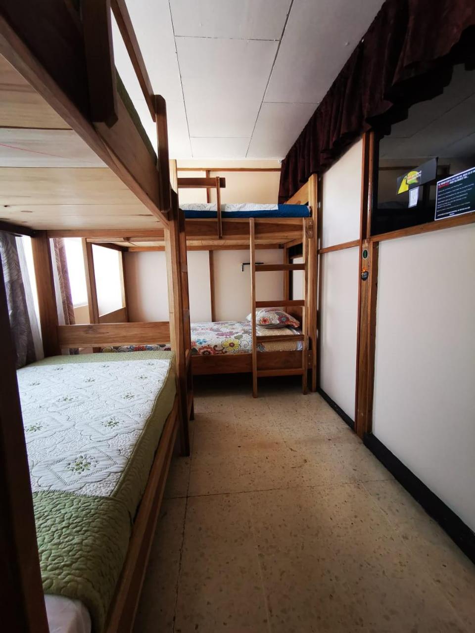 Bed in 6-Bed Dormitory Room photo 2