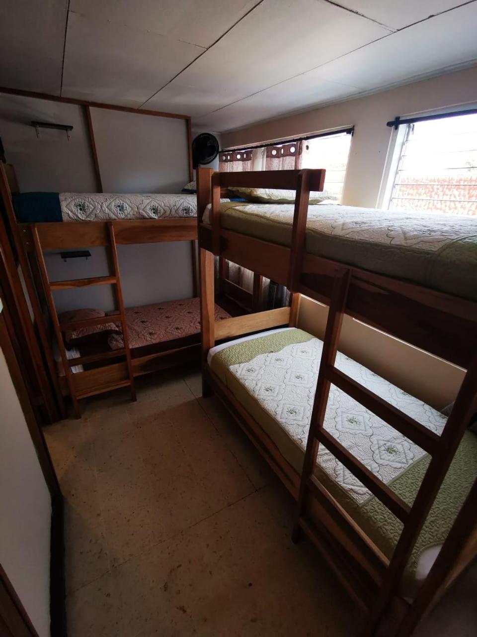 Bed in 6-Bed Dormitory Room photo 1
