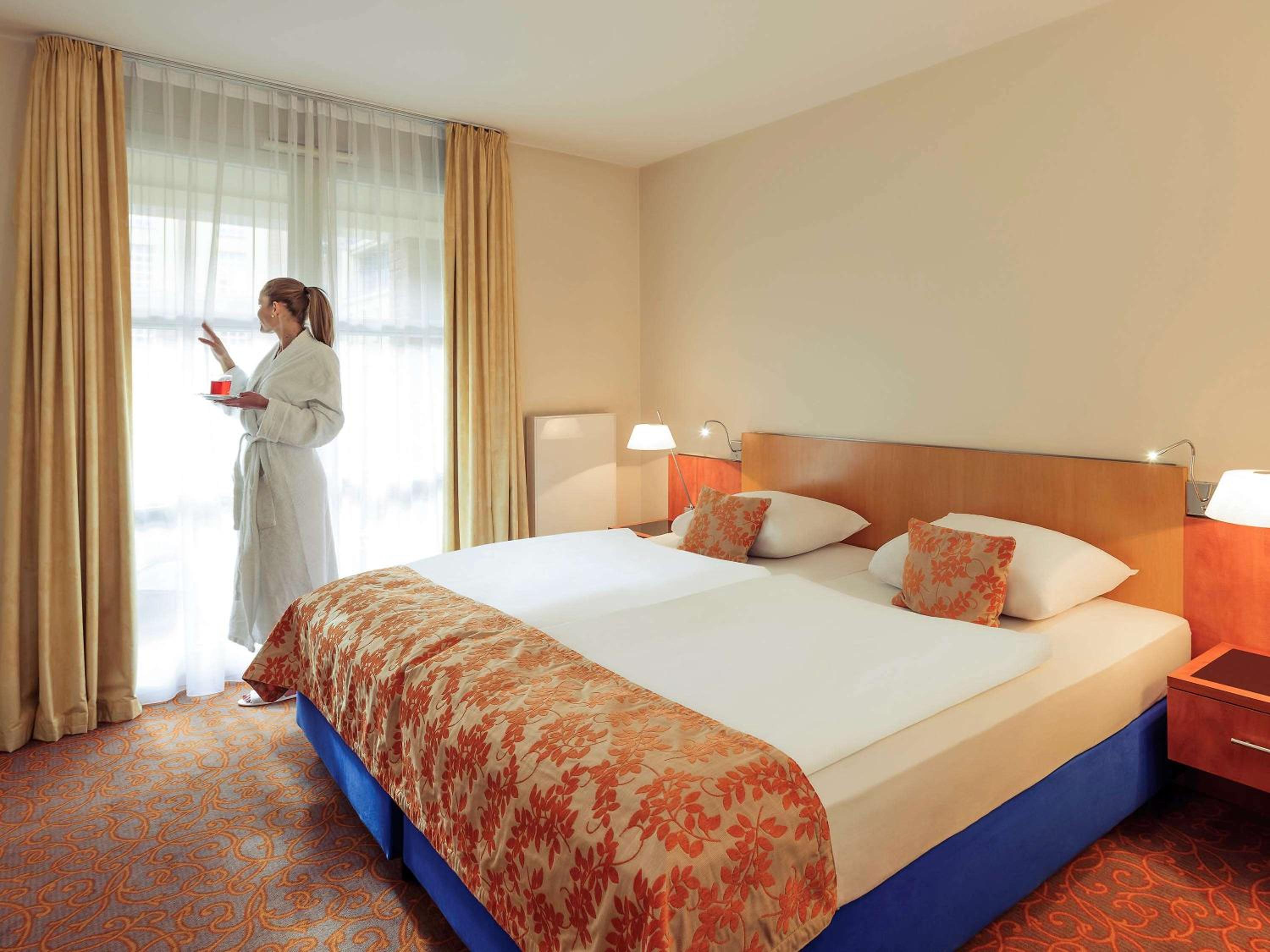 Standard Single Room thumbnail 5