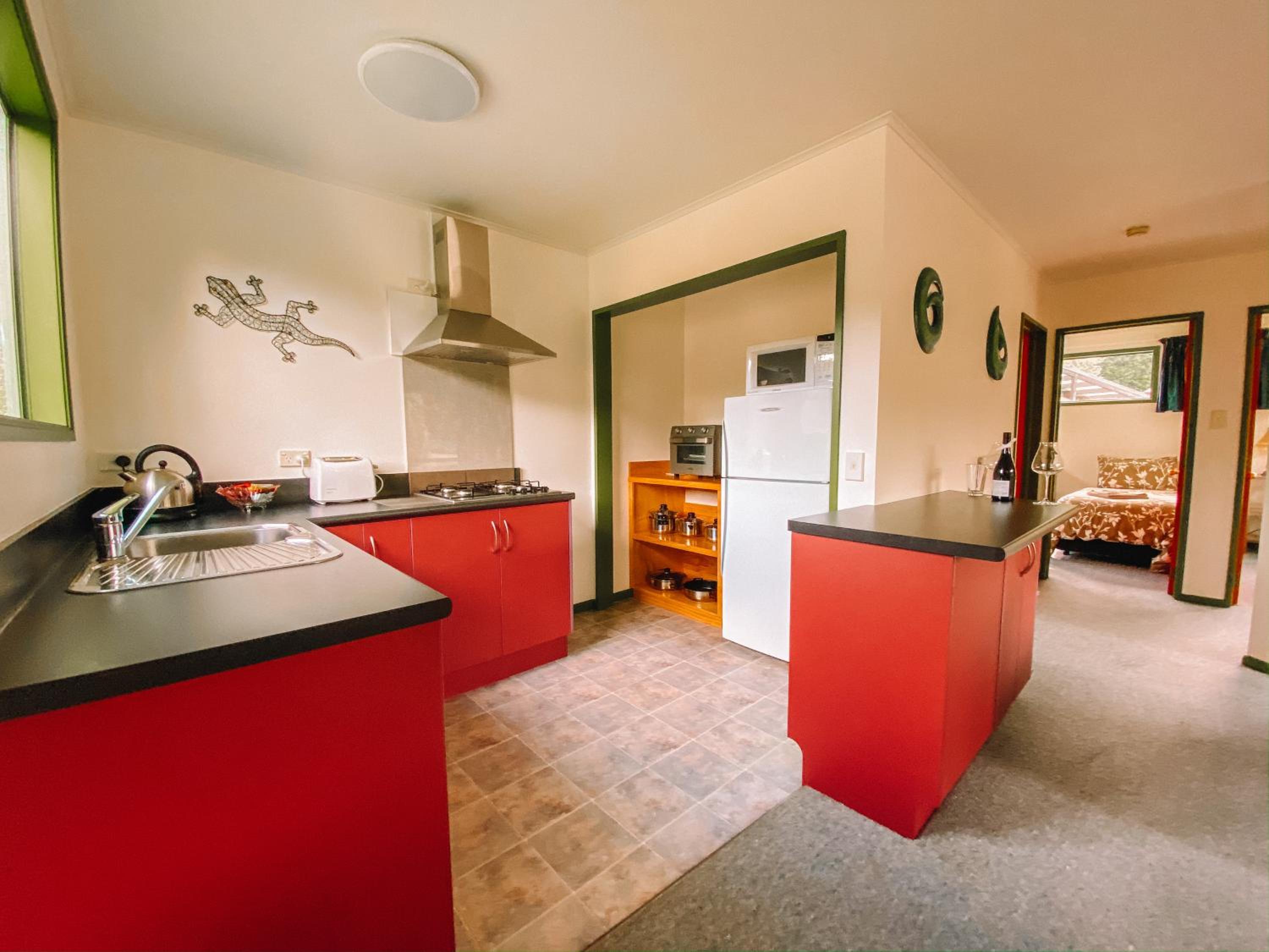 Two-Bedroom Cottage photo 3