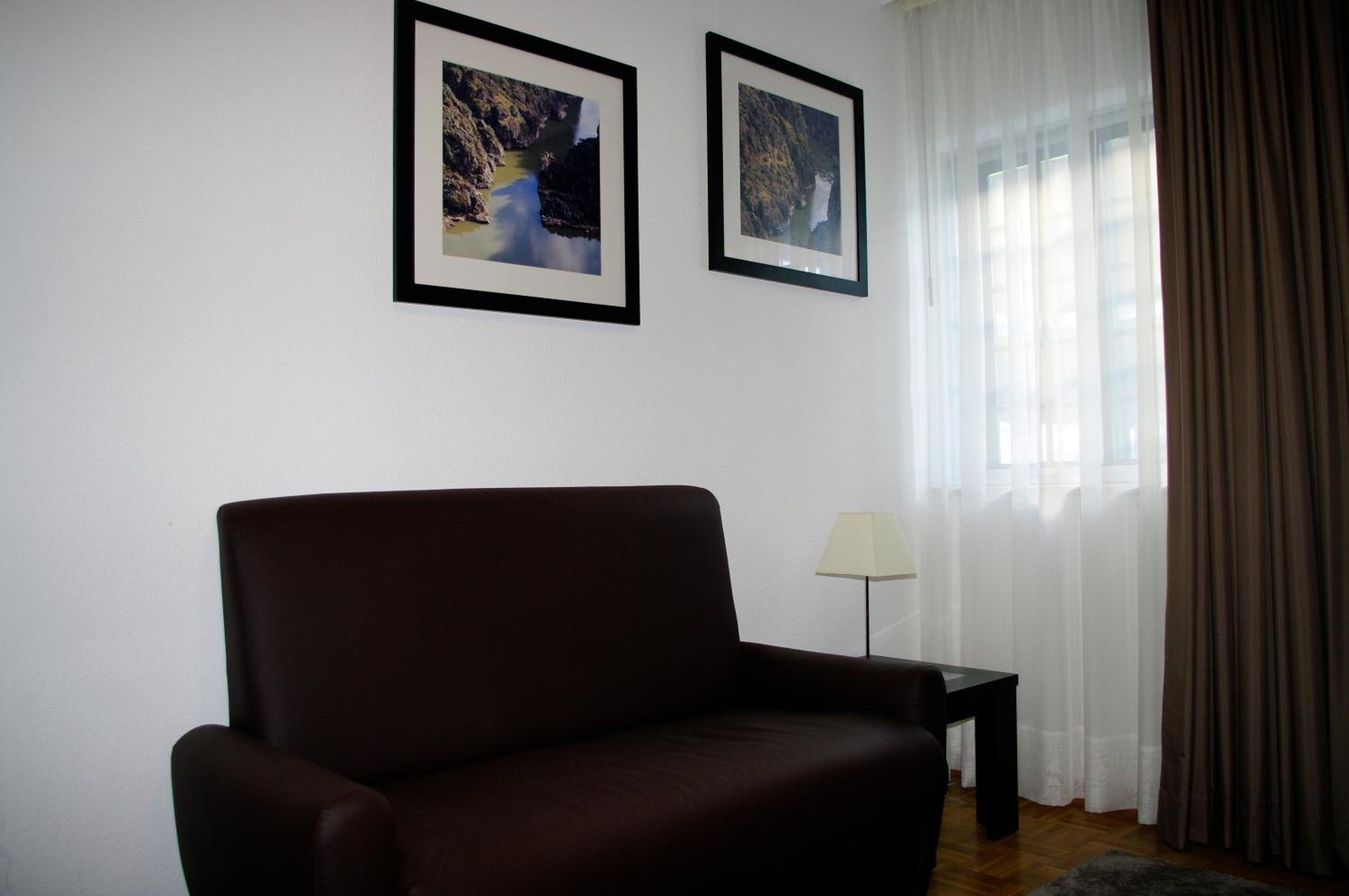 Suite - Photo 3