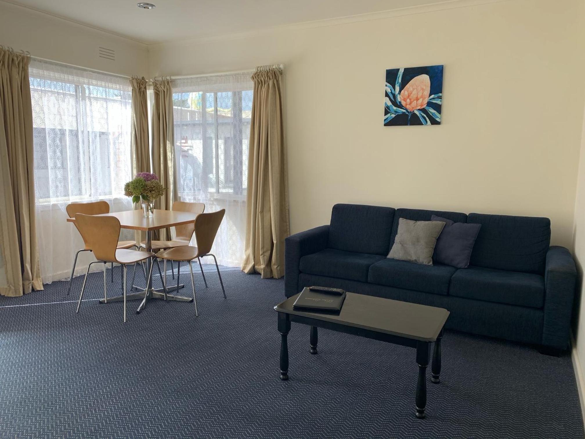 Standard Family Room photo 1