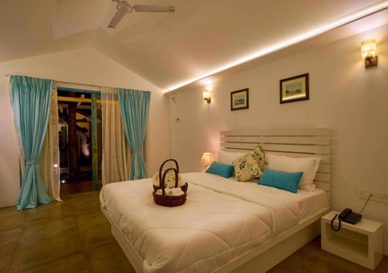 Blu Water - Double Room with Pool View (Welcome Drink) -- 15% Discount on Food & Beverages