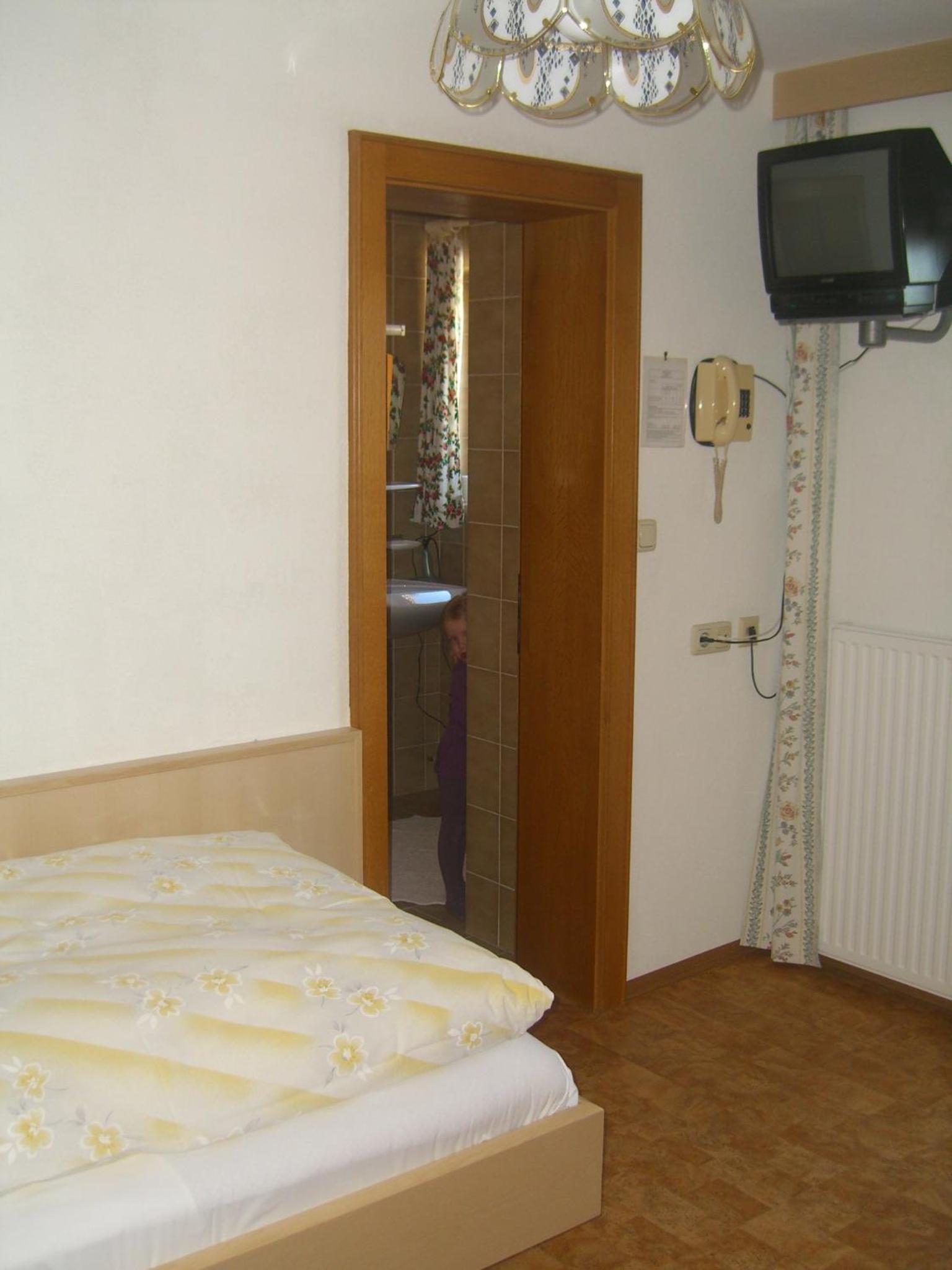 Standard Single Room with Balcony photo 3