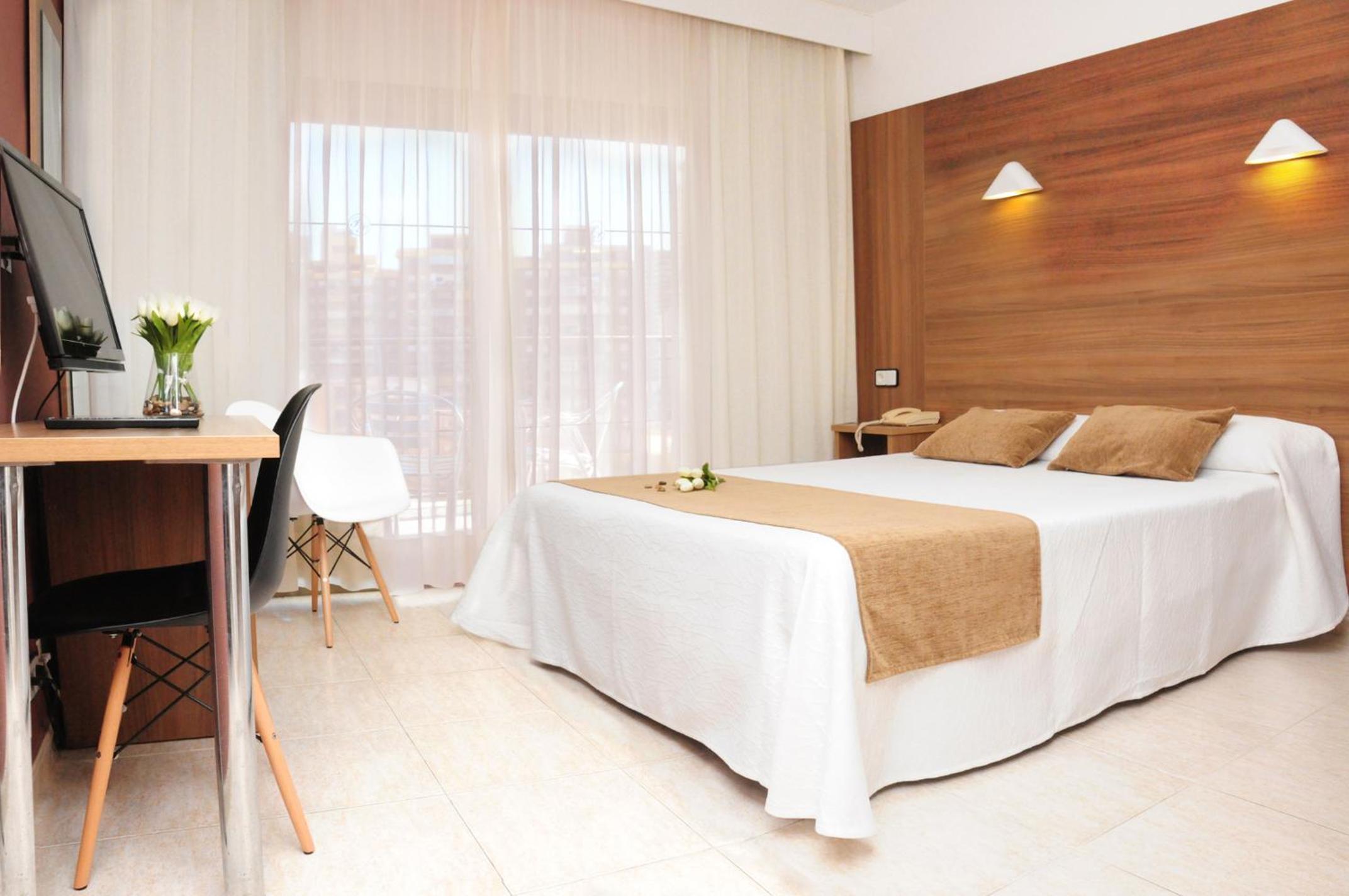 Double or Twin Room - Photo 1