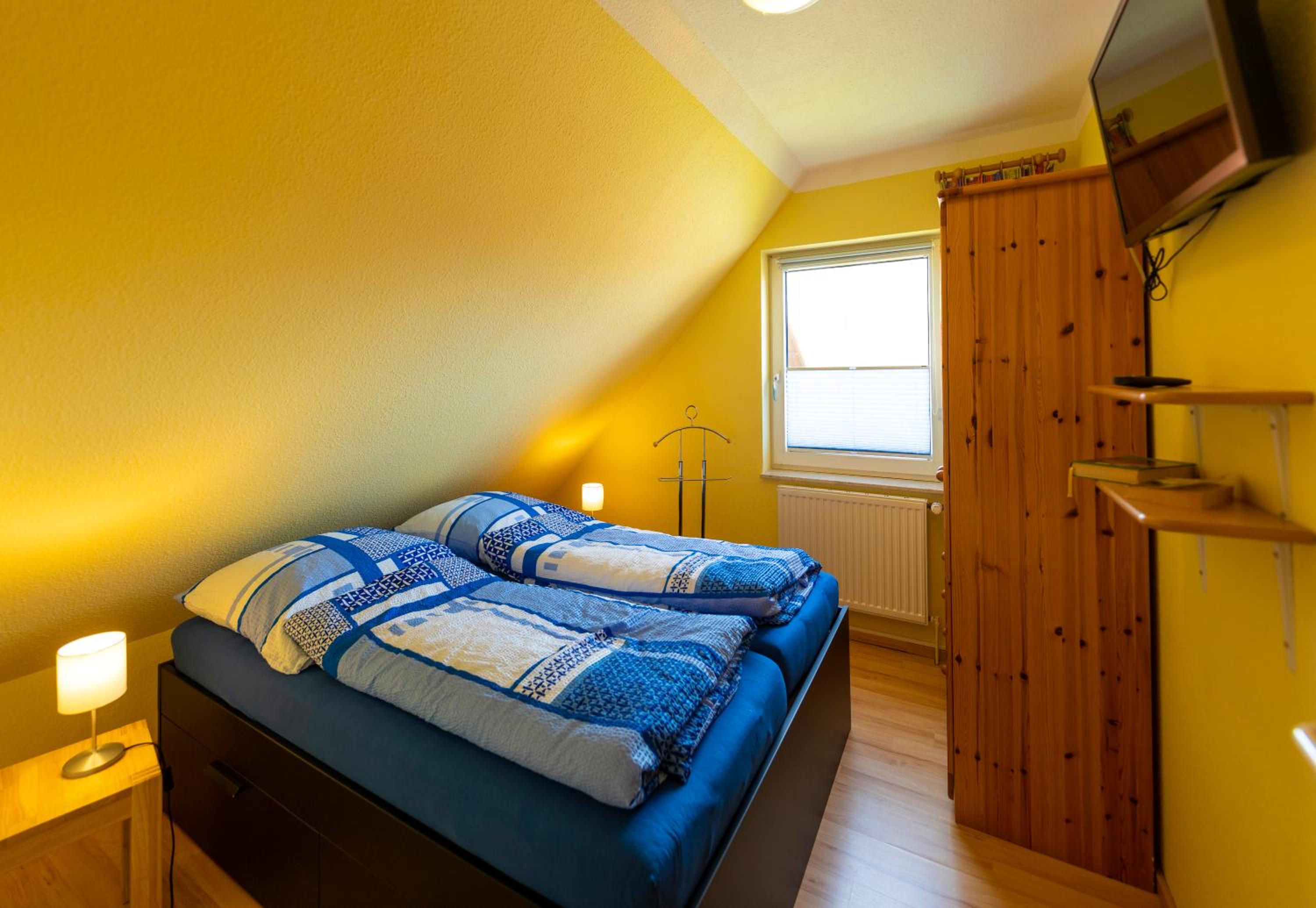 Three-Bedroom House photo 3