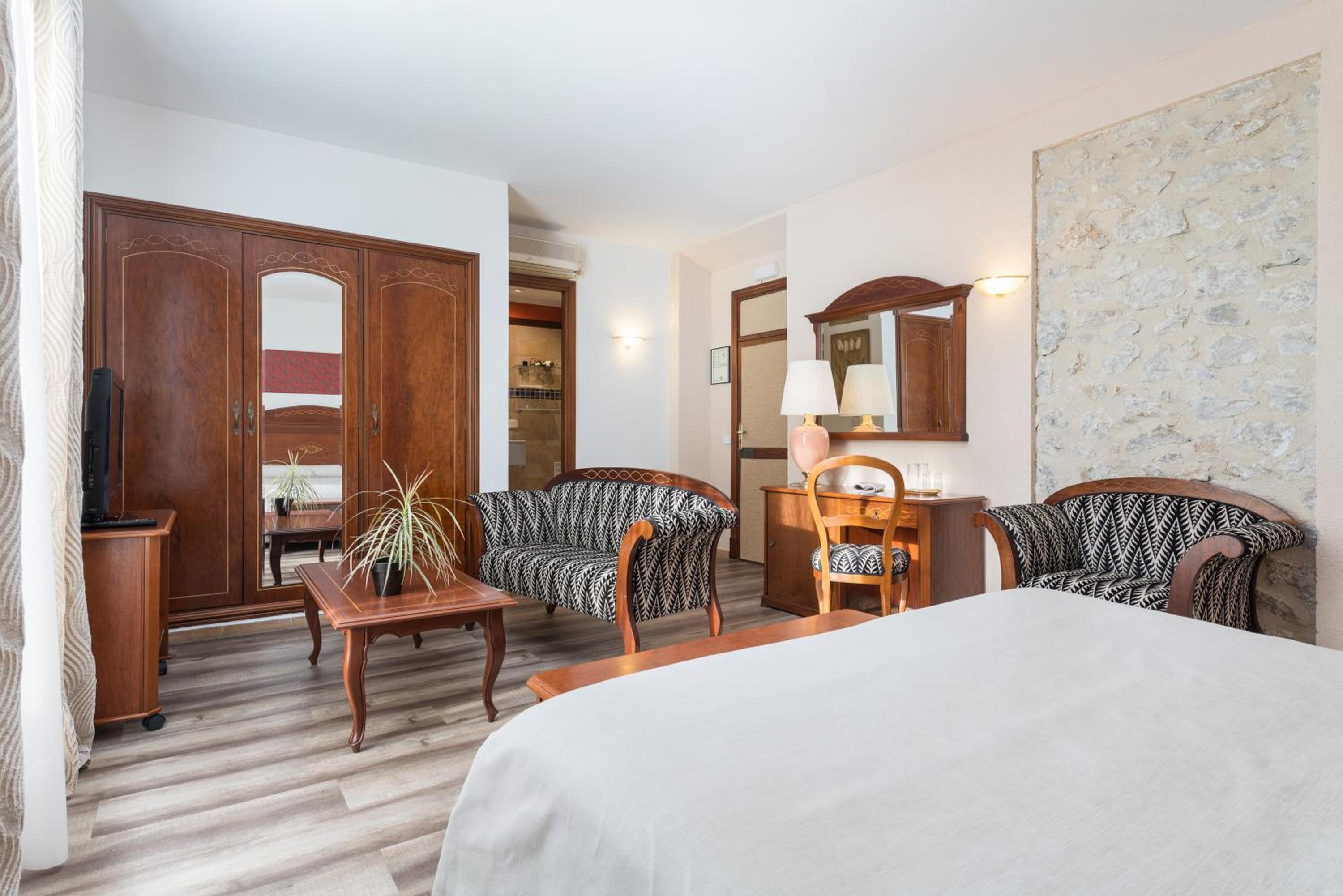 Habitación Doble o Twin Deluxe con Acceso gratuito al SPA Habitación Doble o Twin Deluxe con Acceso gratuito al SPA