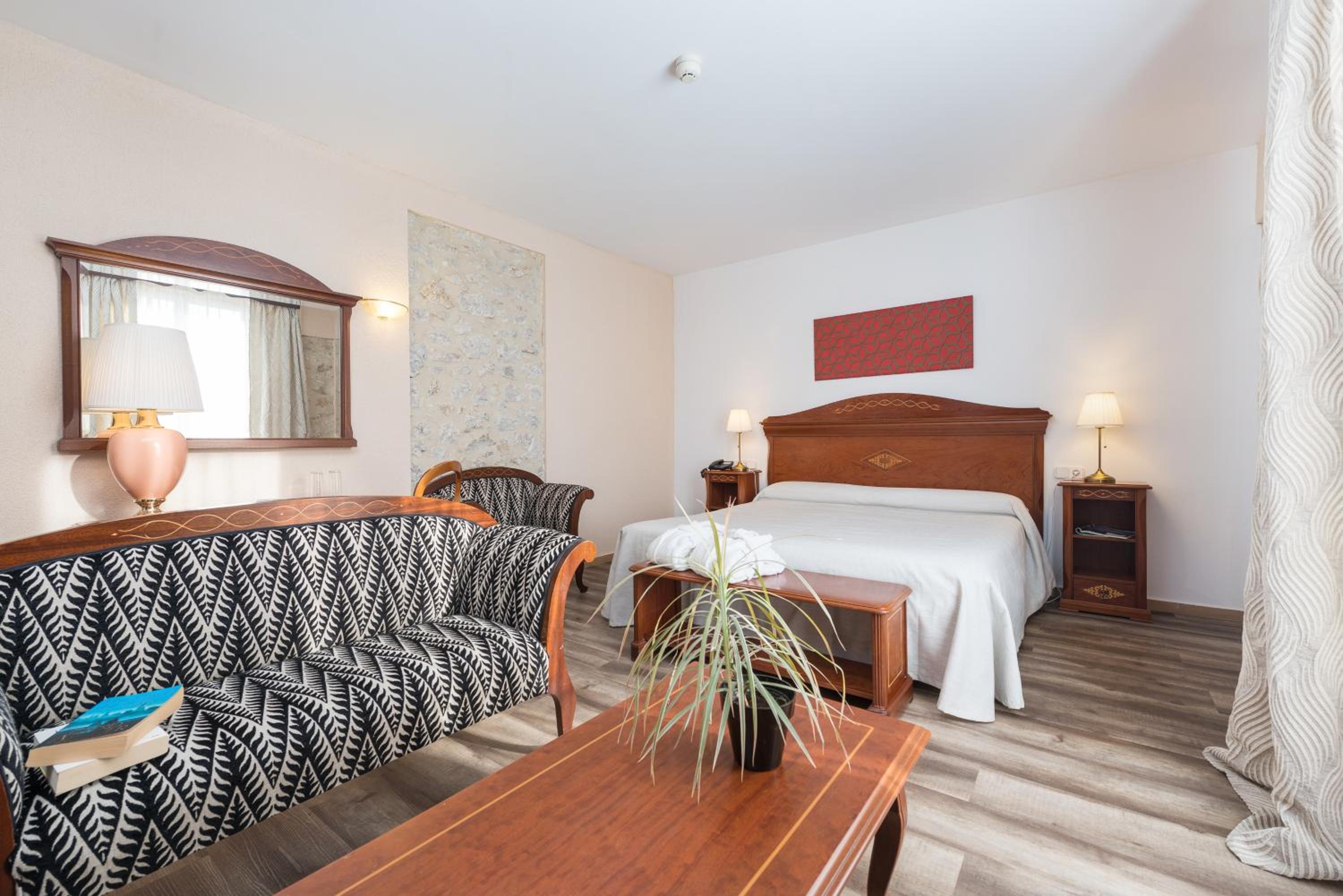 Deluxe Double or Twin Room with Free SPA Access
