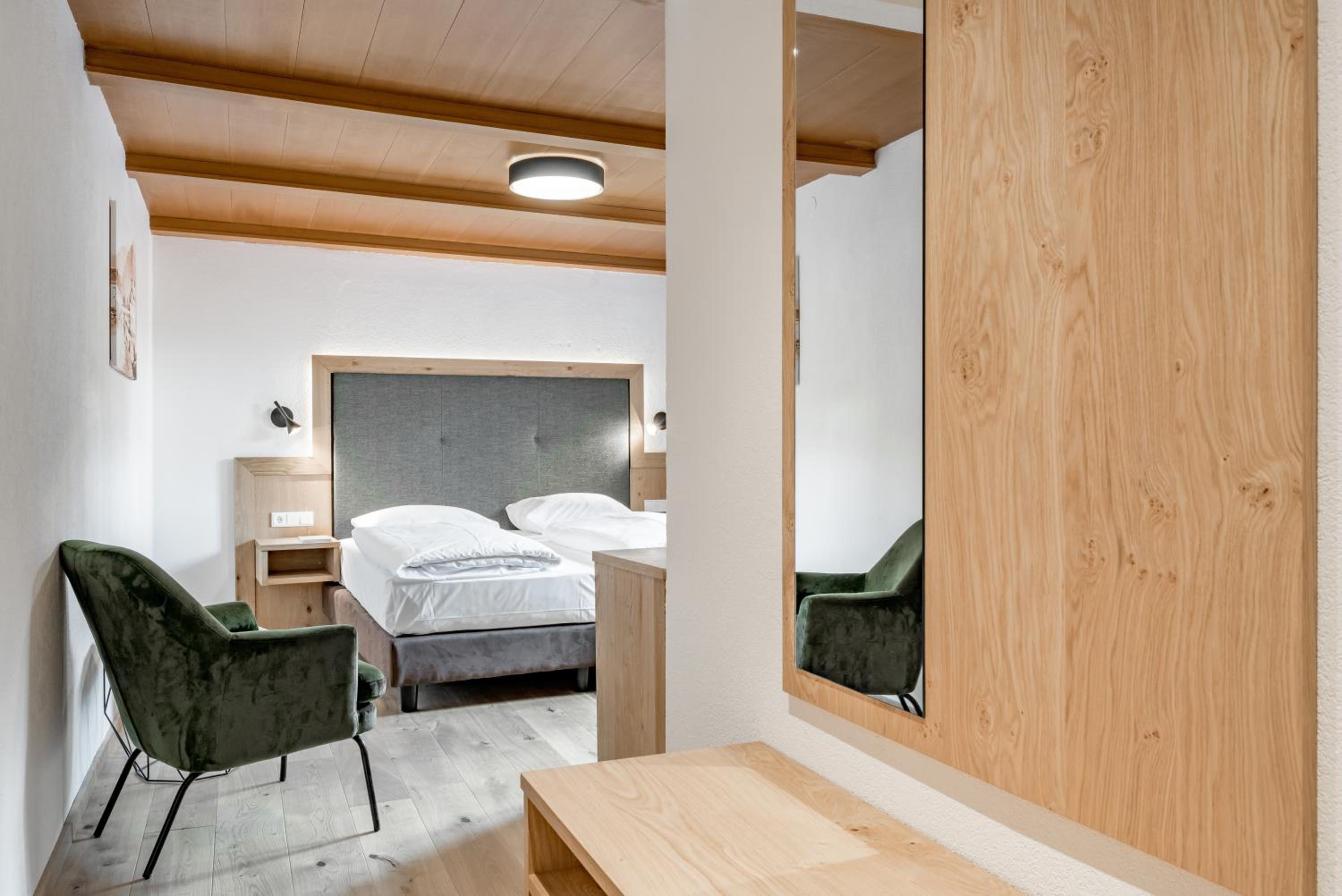 Deluxe Double Room - Photo 4
