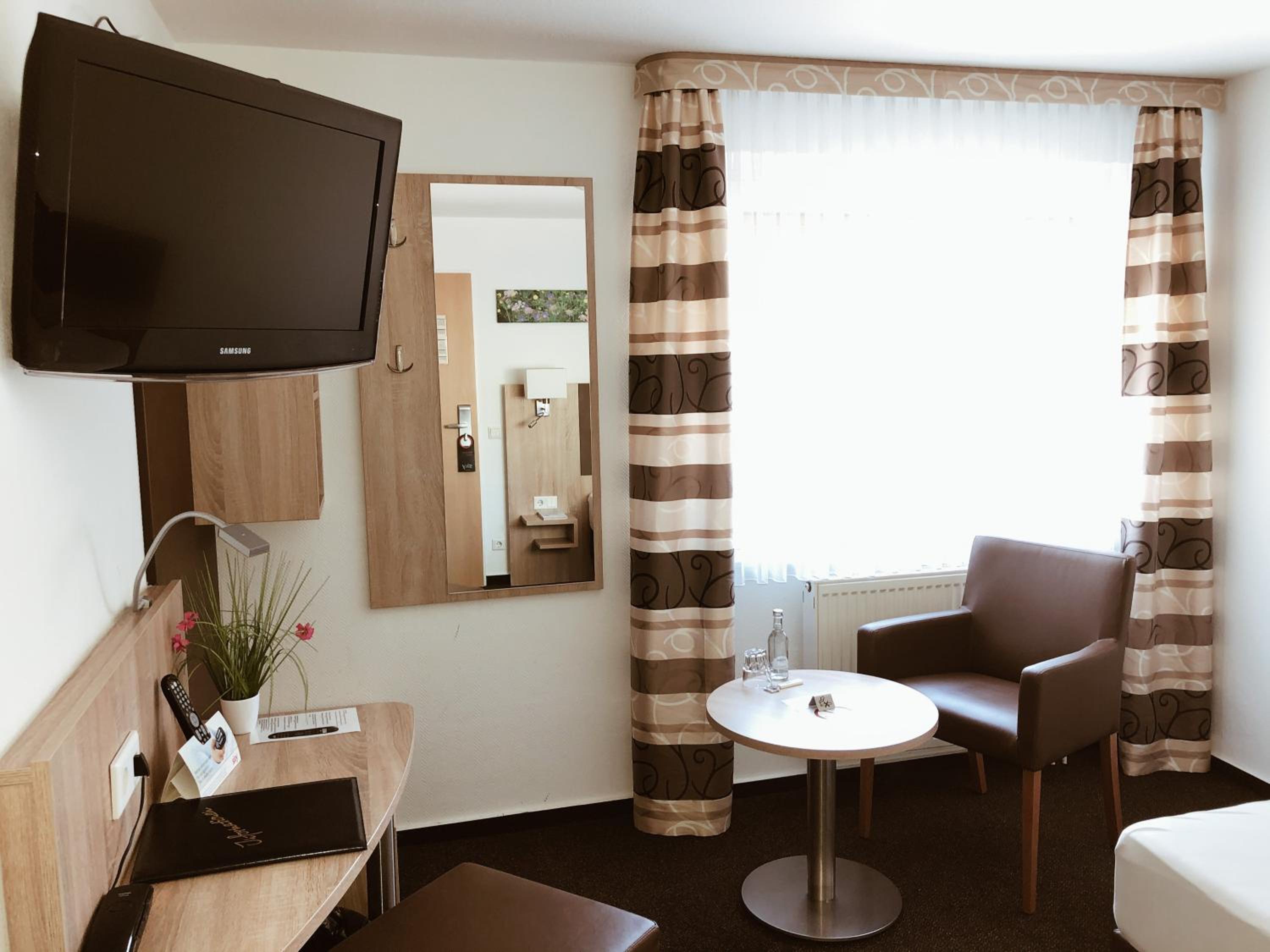 Large Single Room photo 2