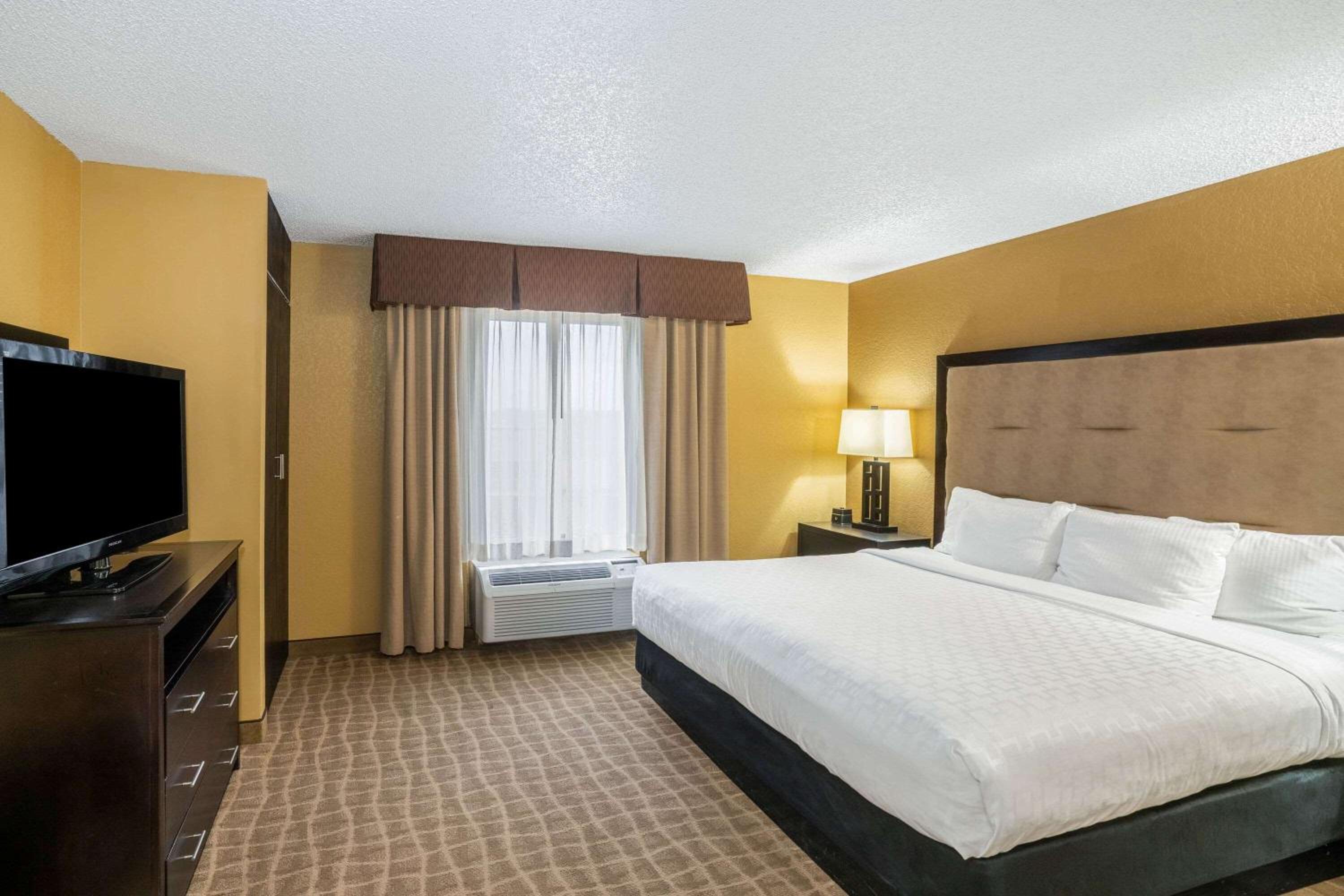 King Room with Spa Bath photo 3