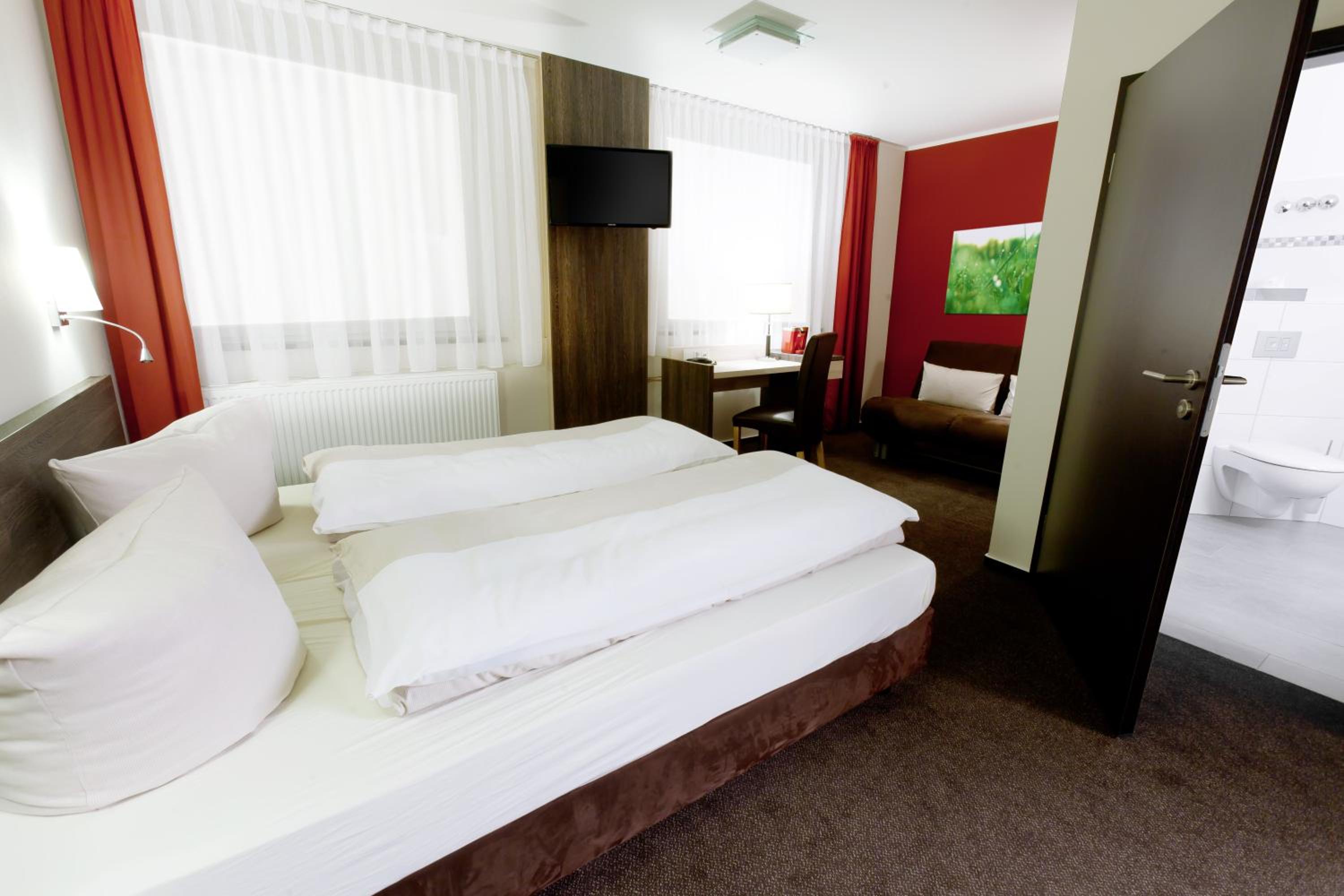 Standard Queen Room - Photo 3