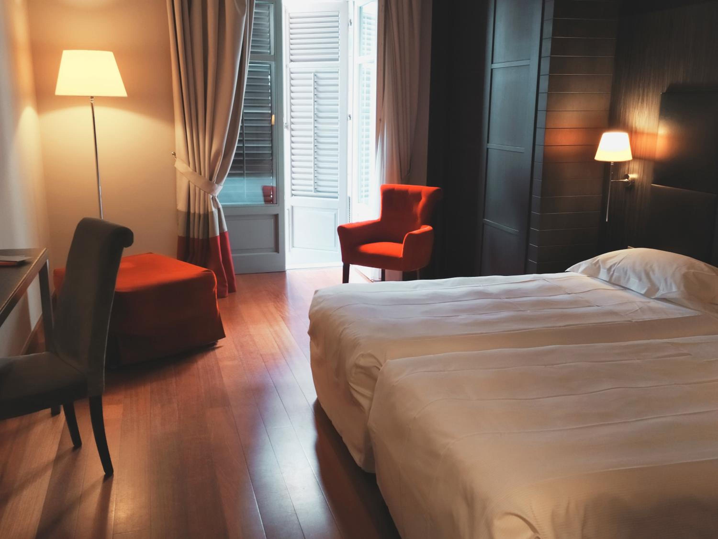 Classic Double or Twin Room - Photo 8