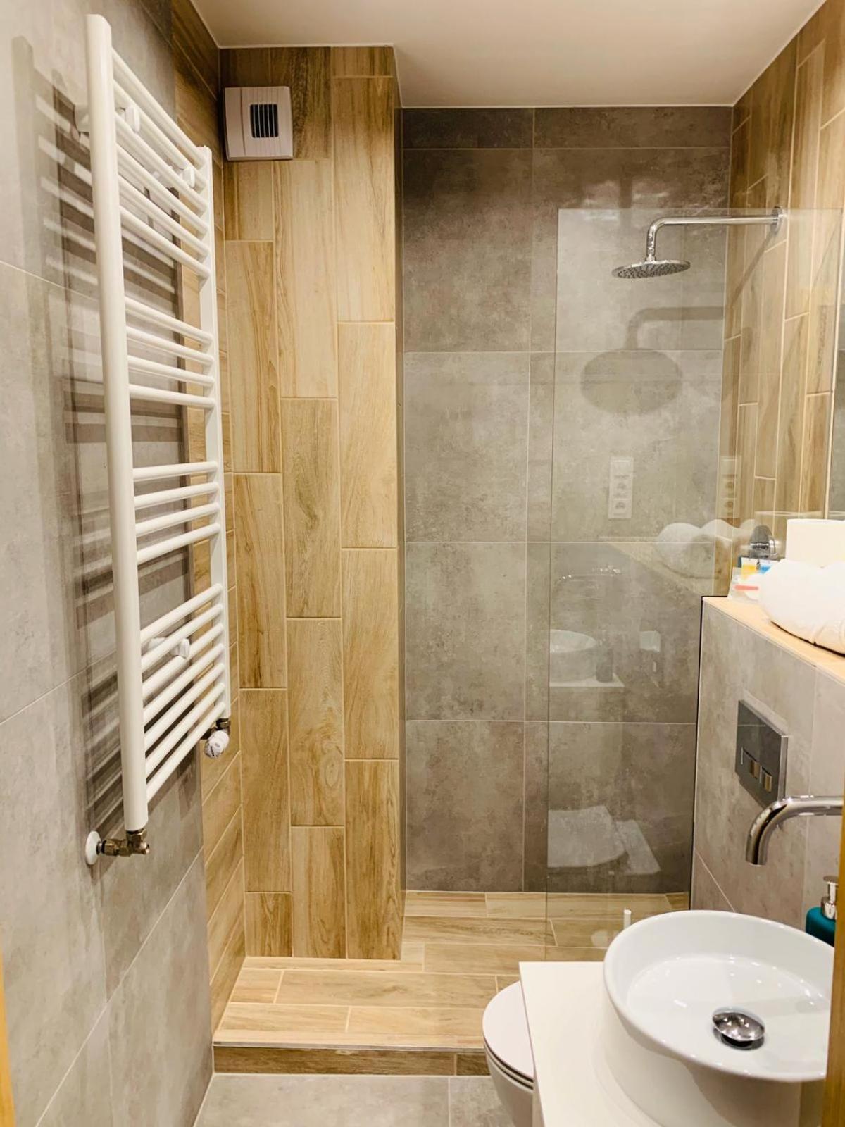 One-Bedroom Apartment - Photo 10