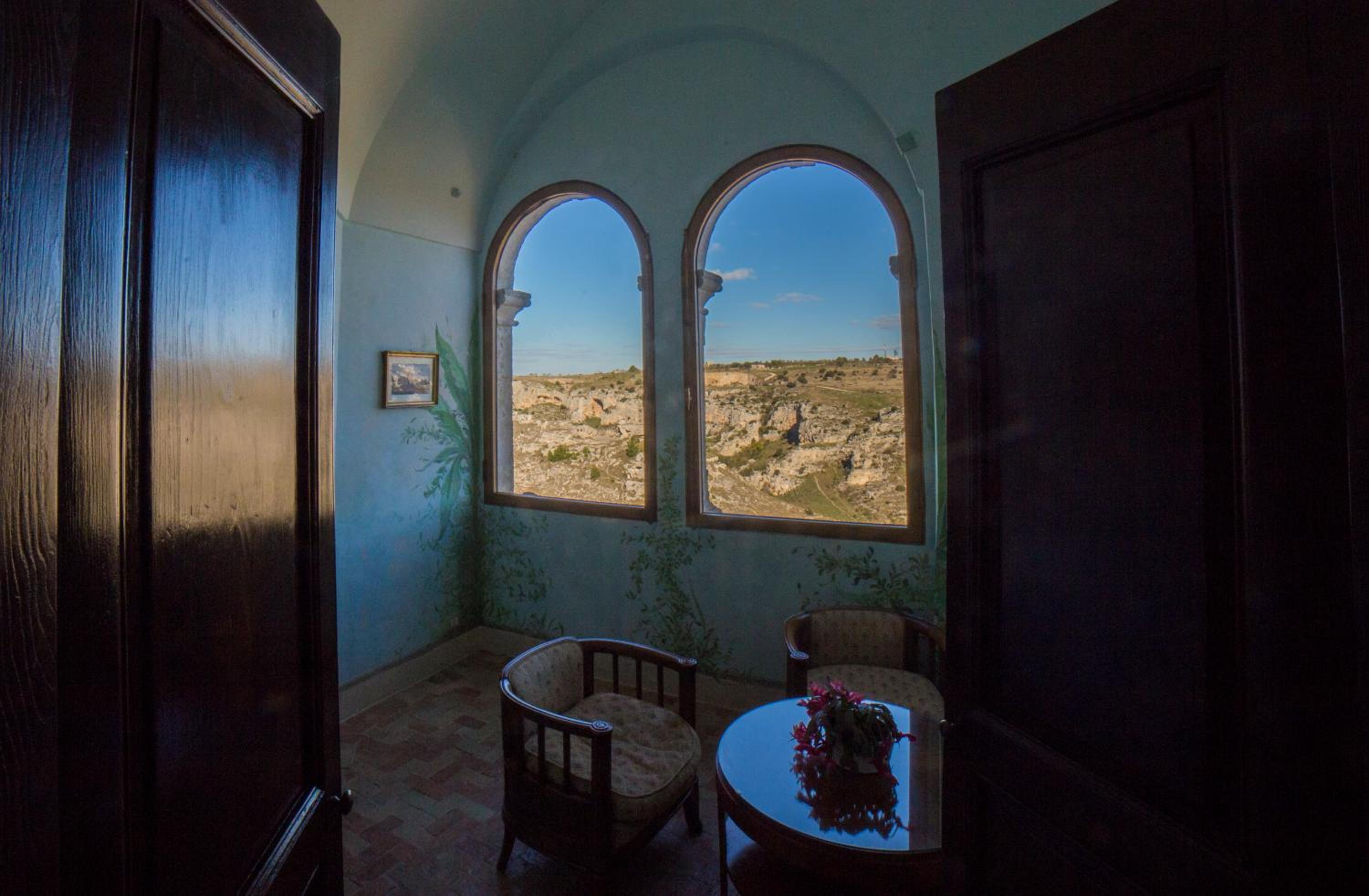 Suite - Photo 9