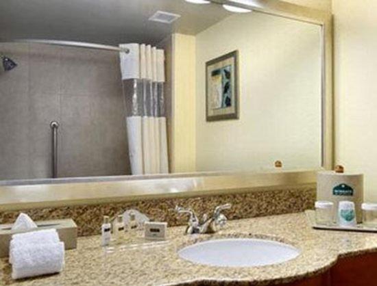 King Studio Suite - Non-Smoking - Photo 4