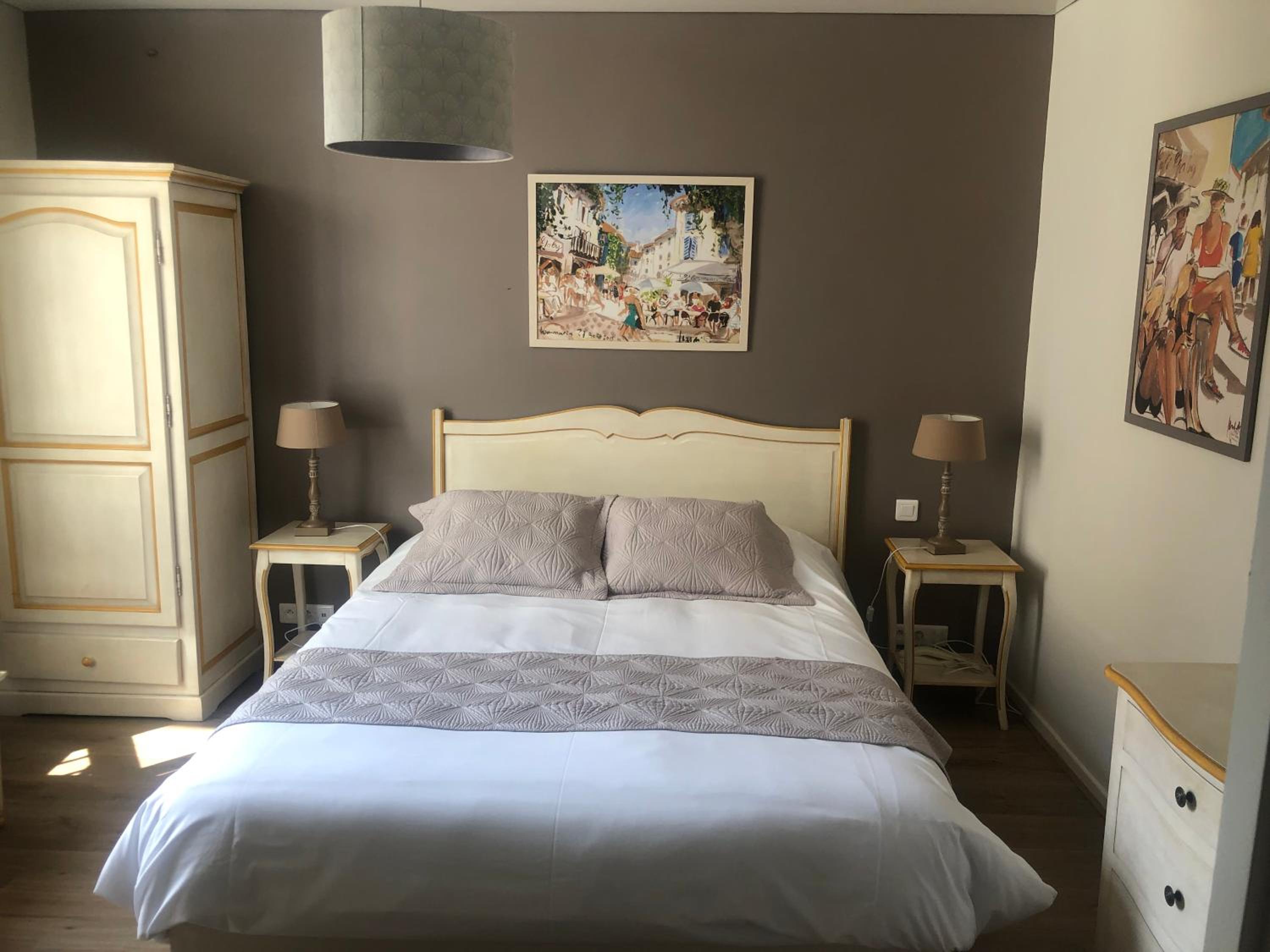 Double Room - Photo 15