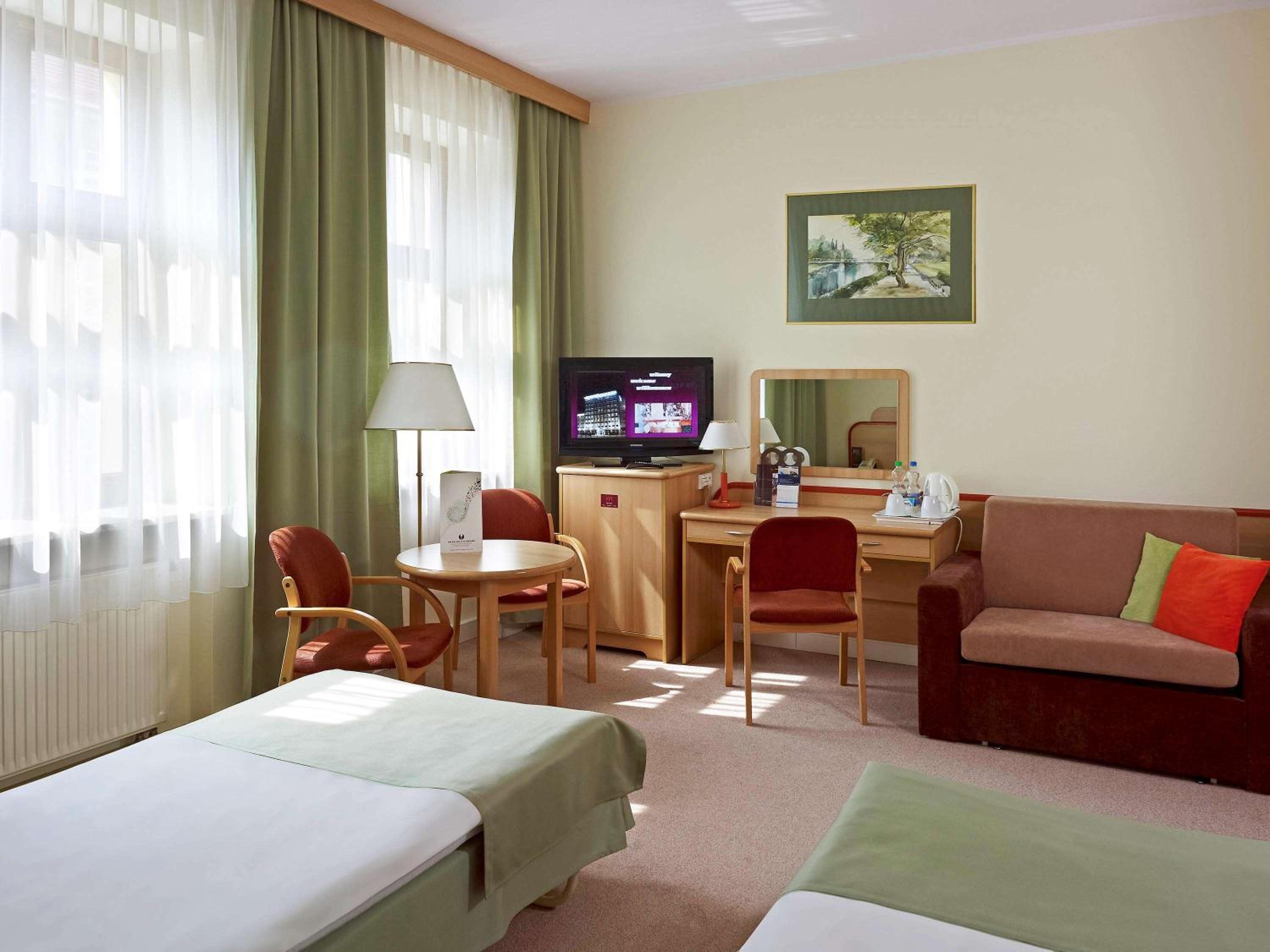 Standard Twin Room - Photo 1