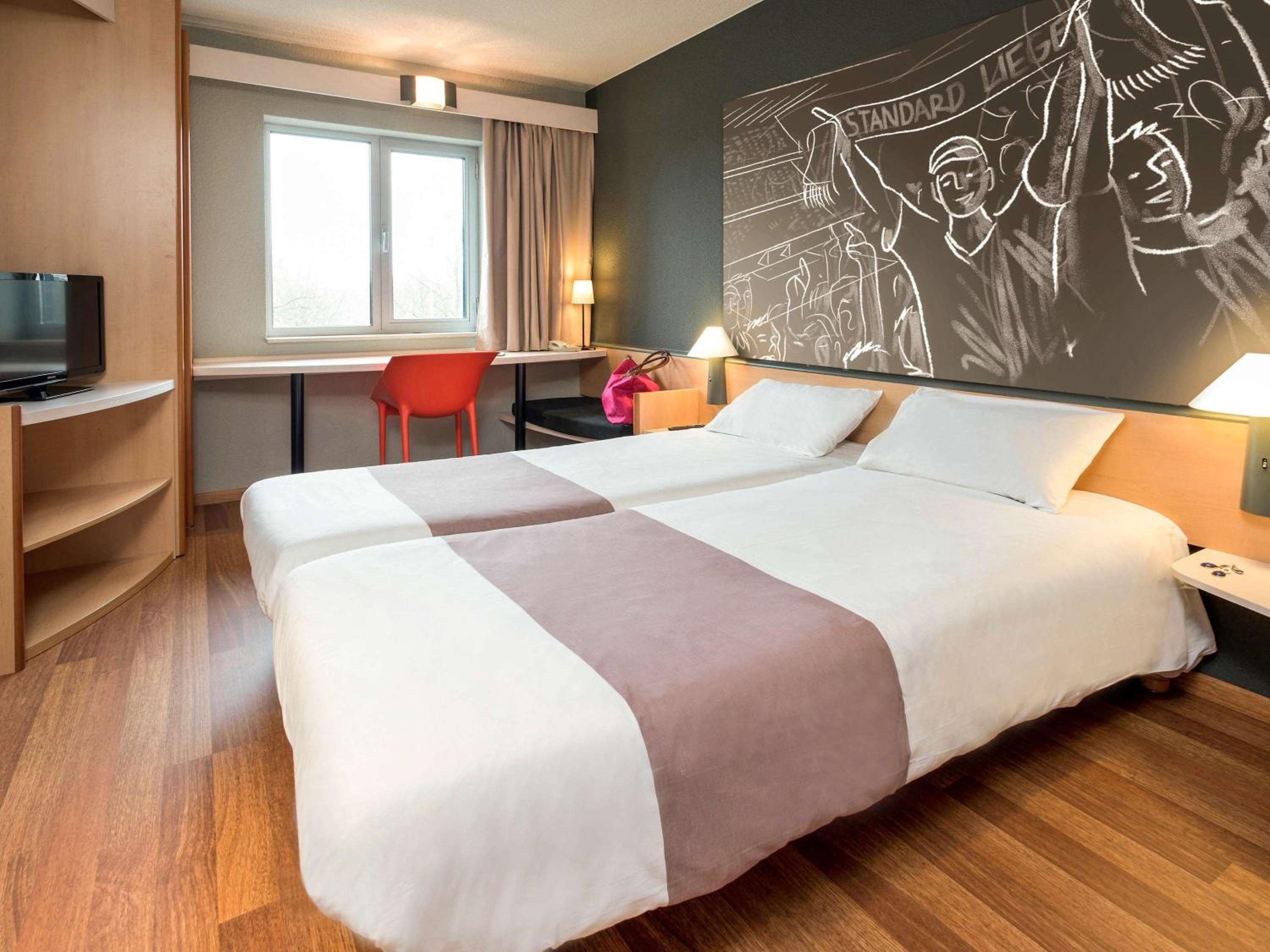Double or Twin Room with Sofa Bed - Photo 2