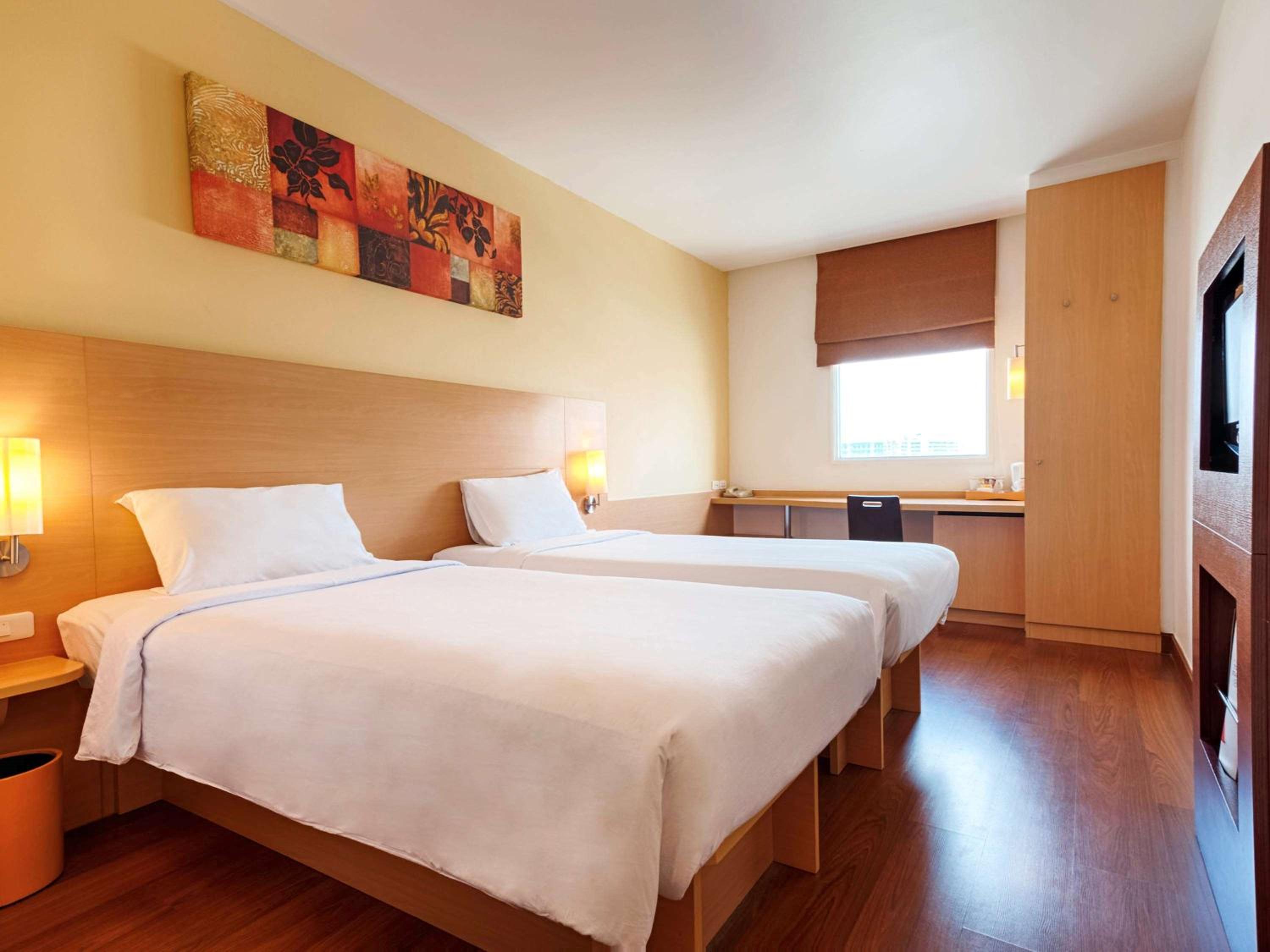 Standard Twin Room - Photo 1