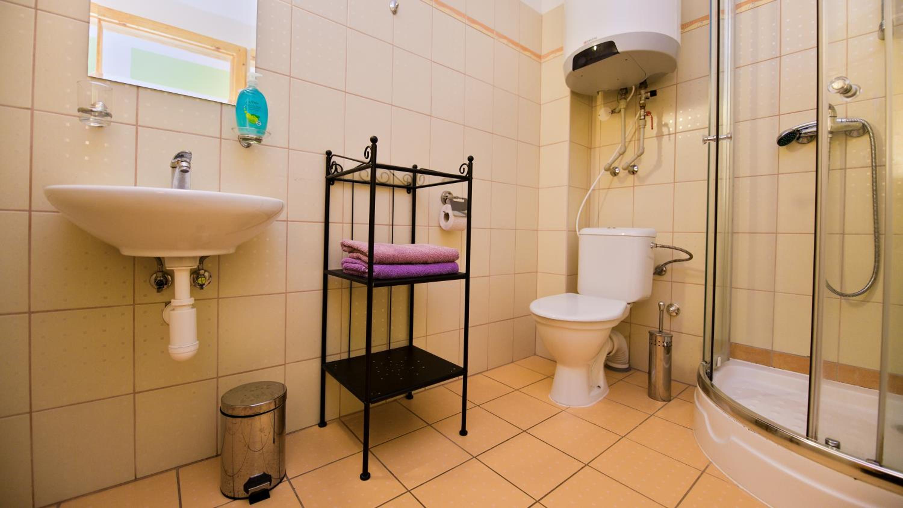 Deluxe Double Room with Shower photo 2