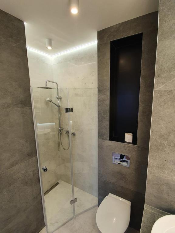One-Bedroom Apartment - Photo 7