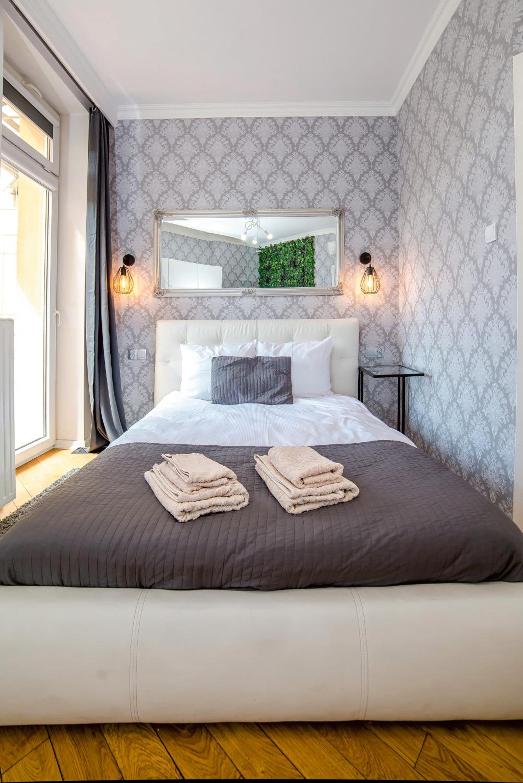 Studio Apartment with Balcony and Jacuzzi - Photo 9