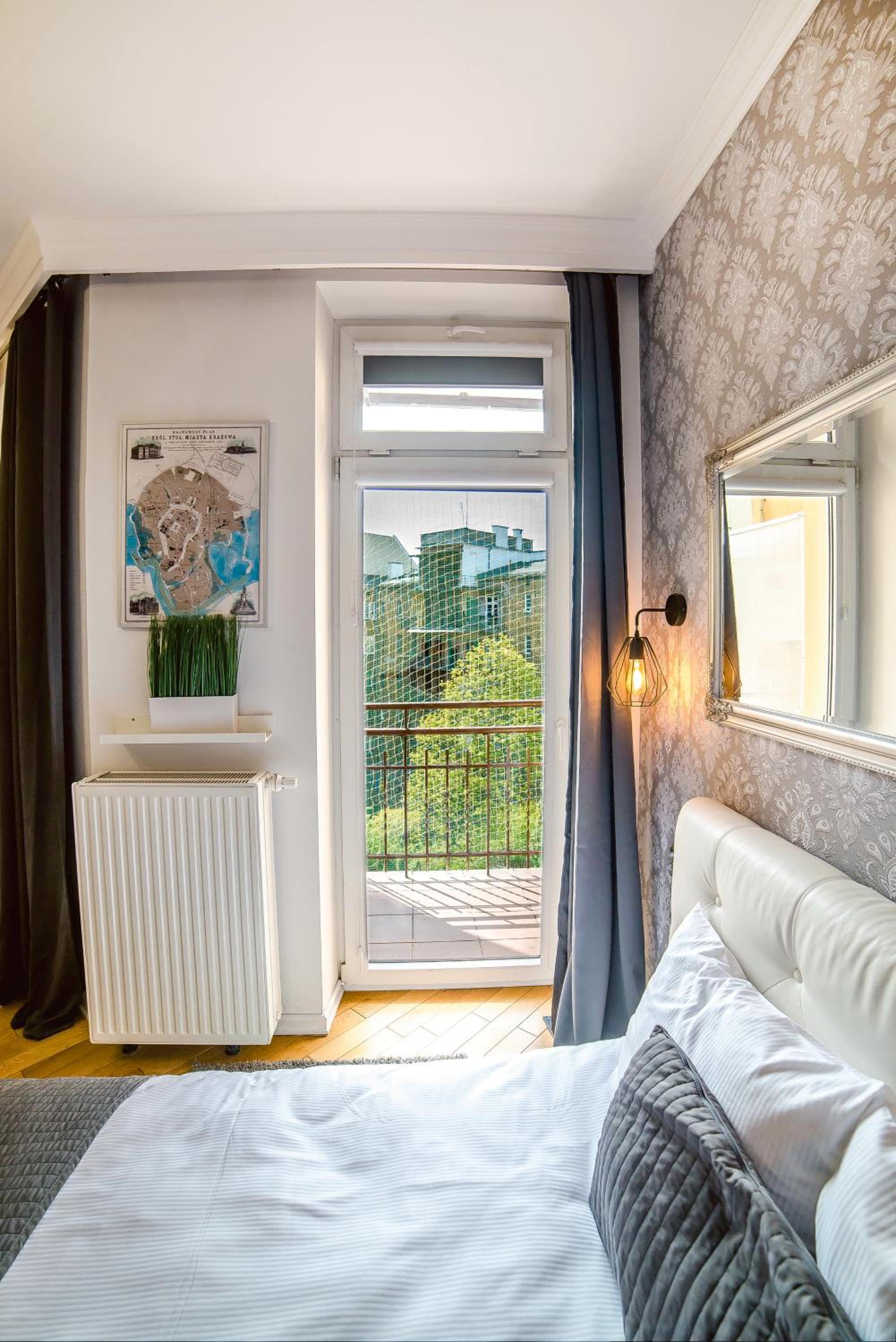 Studio Apartment with Balcony and Jacuzzi - Photo 8